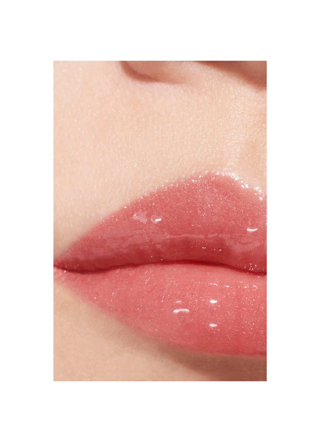 CHANEL HYDRATERENDE EN GLADSTRIJKENDE HOOGGLANS GLOSS - detail 5 445 bijou