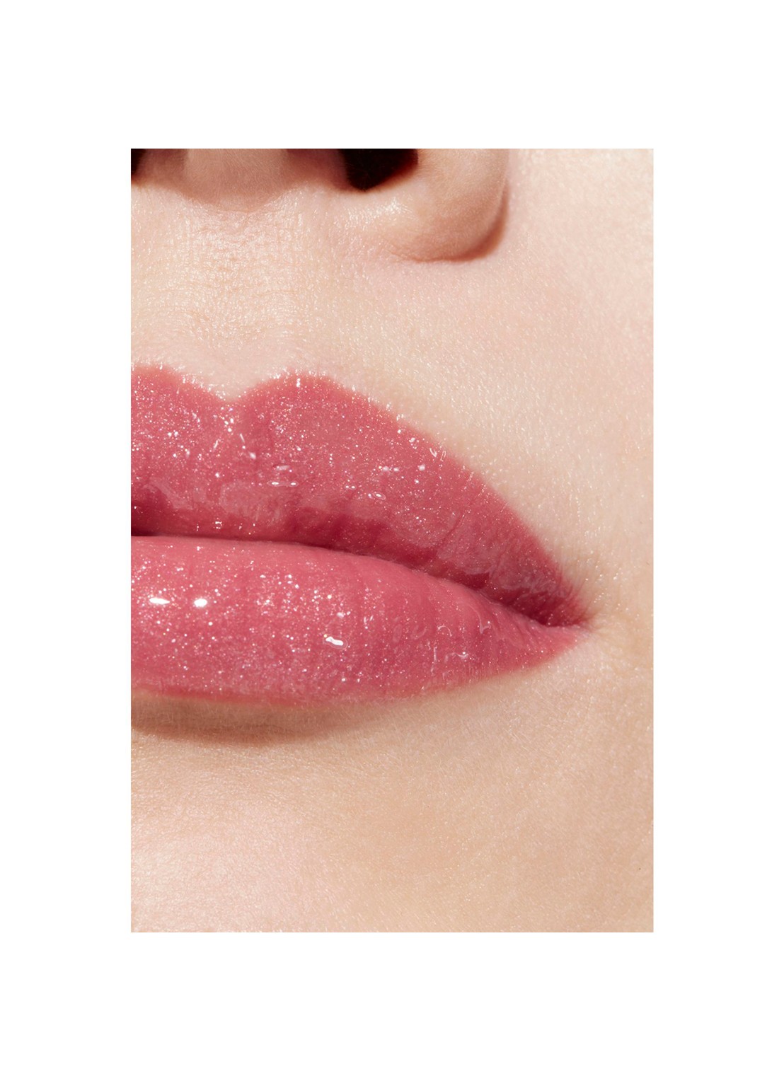 CHANEL HYDRATERENDE EN GLADSTRIJKENDE HOOGGLANS GLOSS - detail 3 447 bourgeoisie