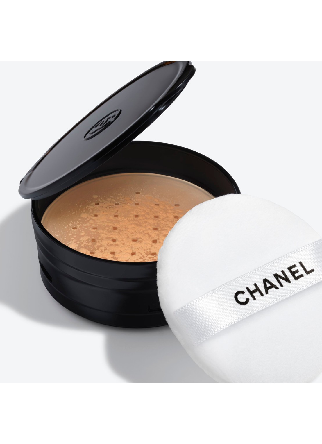 CHANEL LOS POEDER MET EEN NATUURLIJKE FINISH. REISFORMAAT - detail 3 91 golden medium deep 