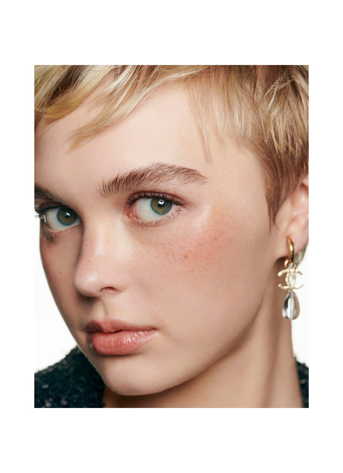 CHANEL MULTIFUNCTIONELE BALSEM VOOR EEN STRALEND RESULTAAT - detail 5 golden light