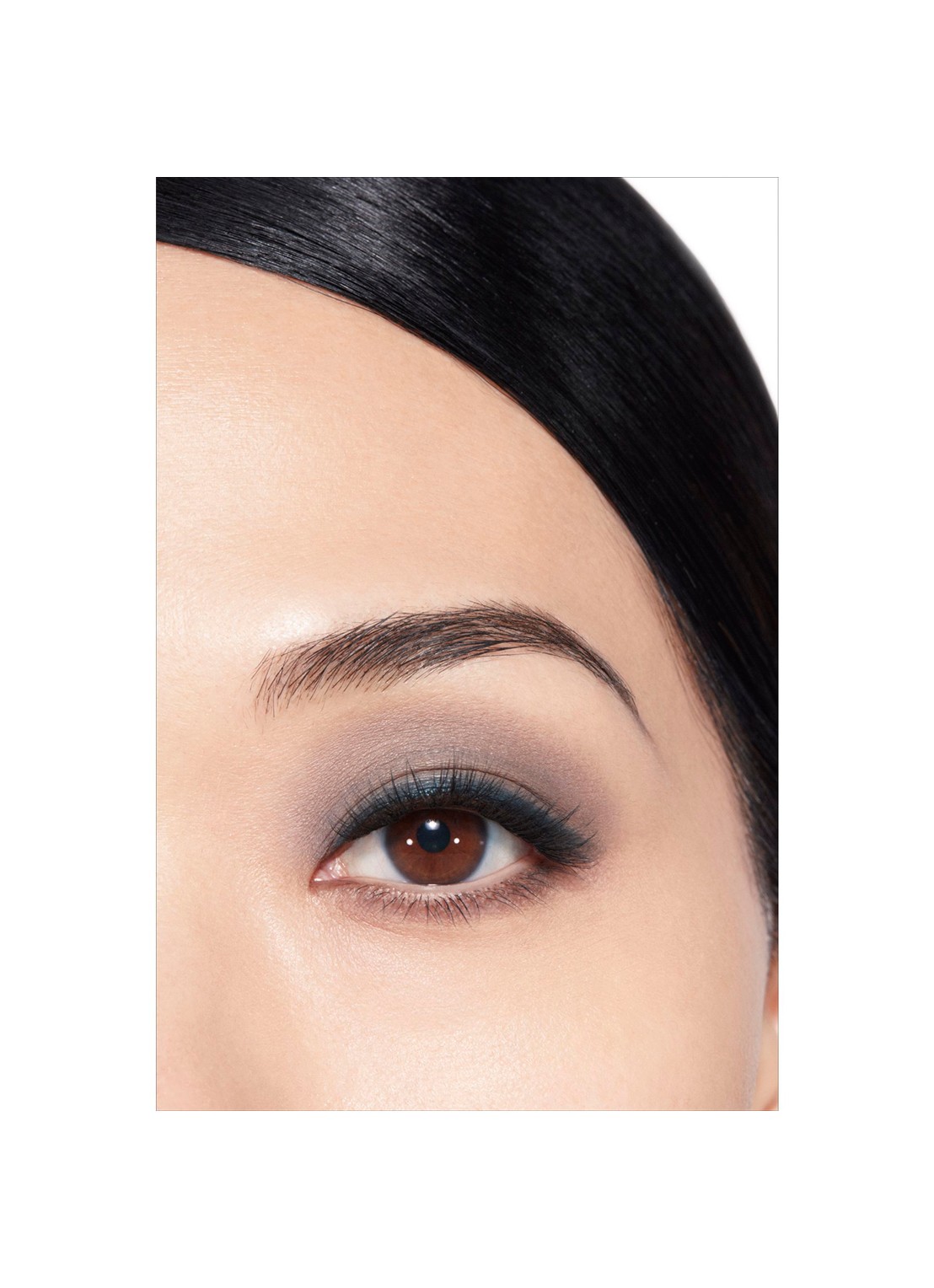 CHANEL OOGSCHADUW MET VEELZIJDIG EFFECT - detail 5 324 blurry blue