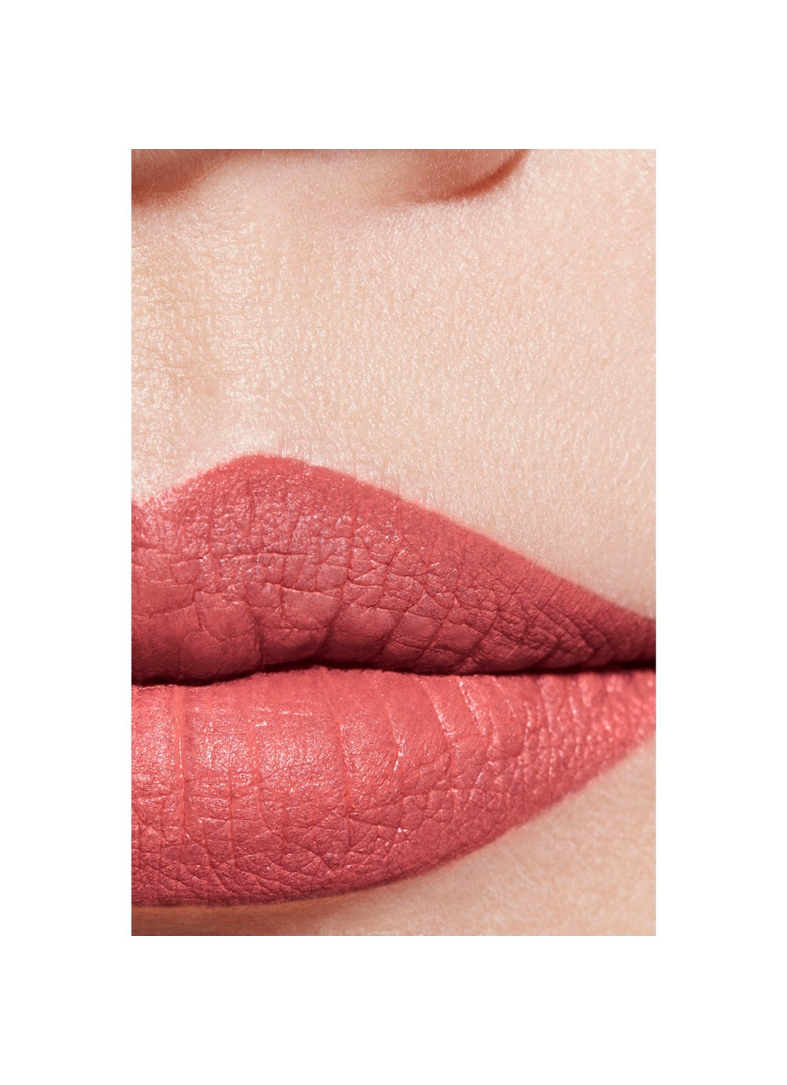 CHANEL STRALENDE FLUWEELACHTIGE LIPPENSTIFT - detail 4 69 abstrait 