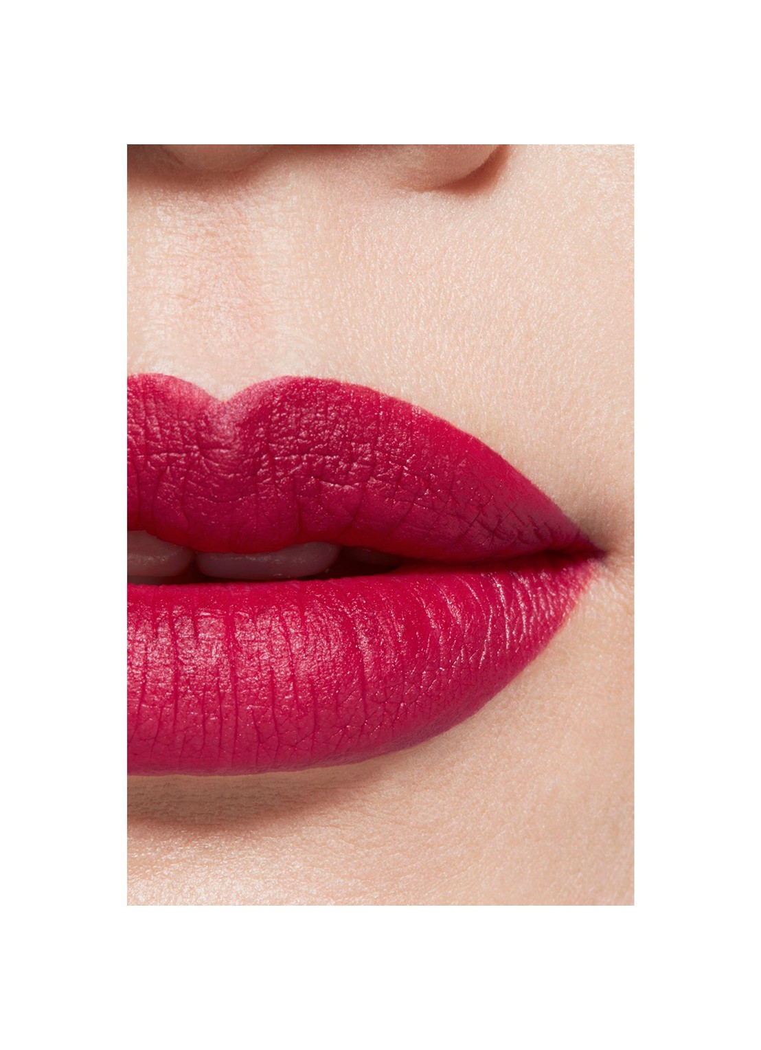CHANEL STRALENDE FLUWEELACHTIGE LIPPENSTIFT - detail 4 367 effrontée