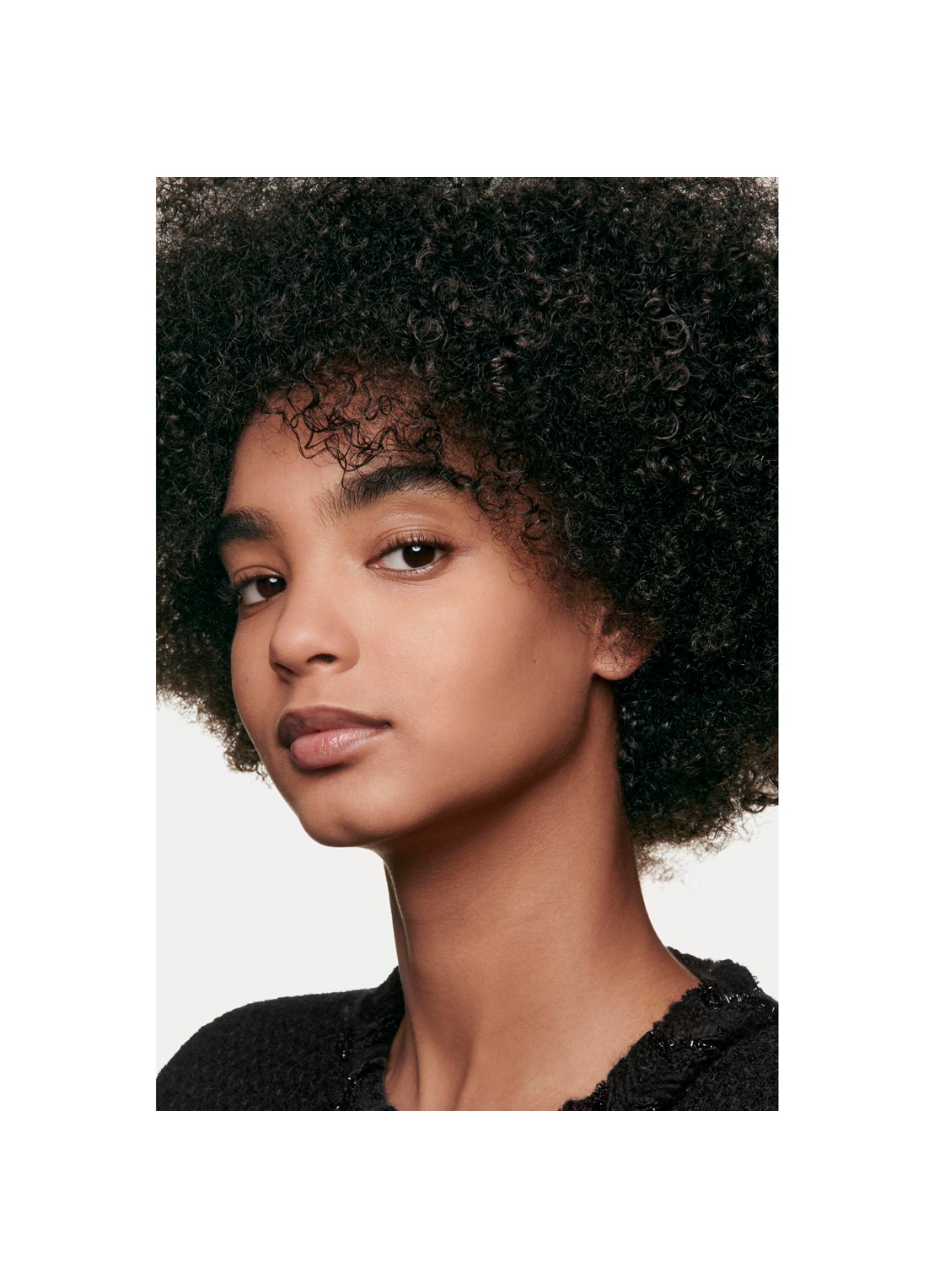 CHANEL TEINT MET VERVAGEND EFFECT. FLUWEELACHTIGE MATTE FINISH. - detail 4 b60