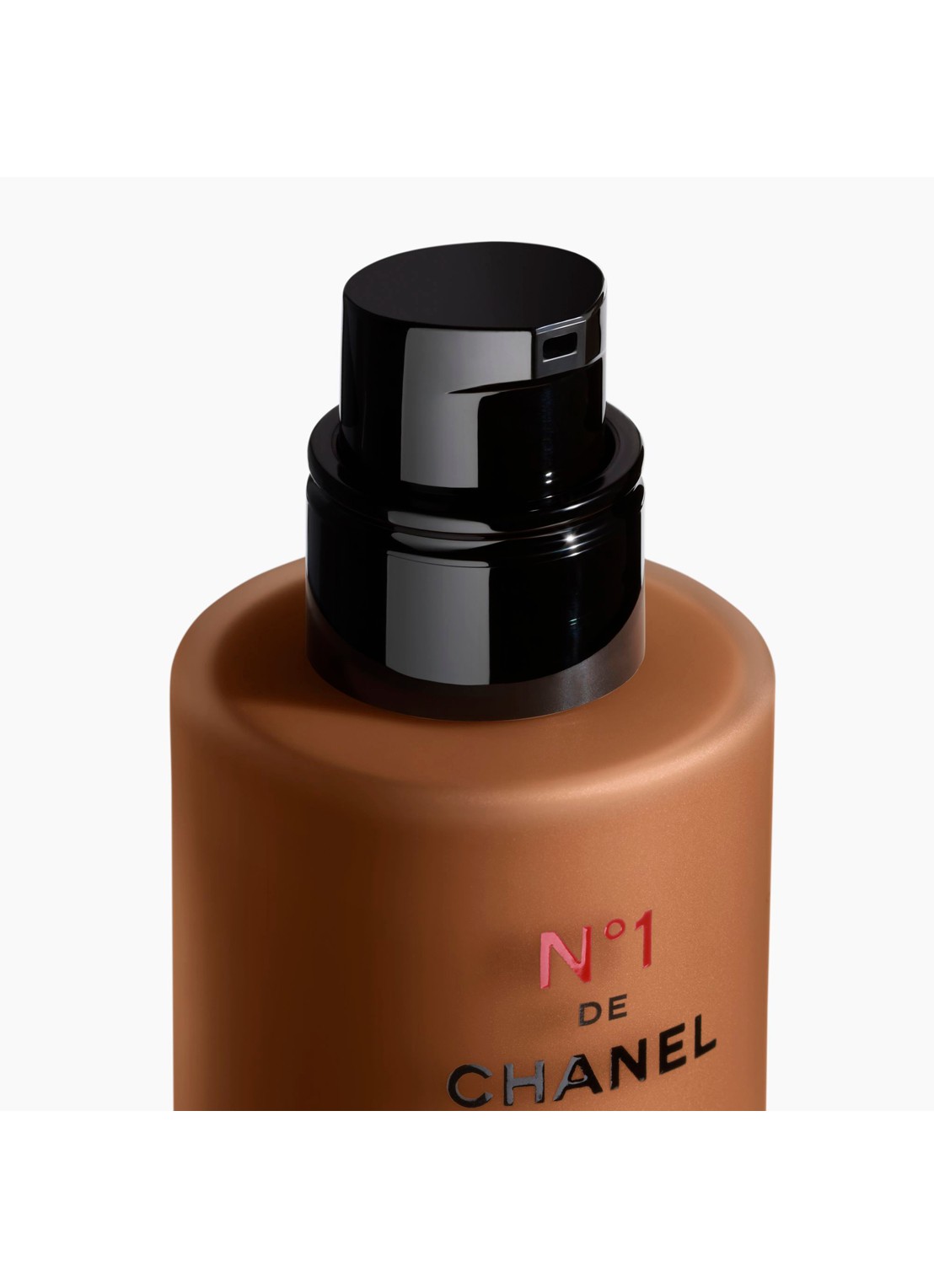 CHANEL VERHELDEREN – HYDRATEREN – BESCHERMEN - detail 3 b140