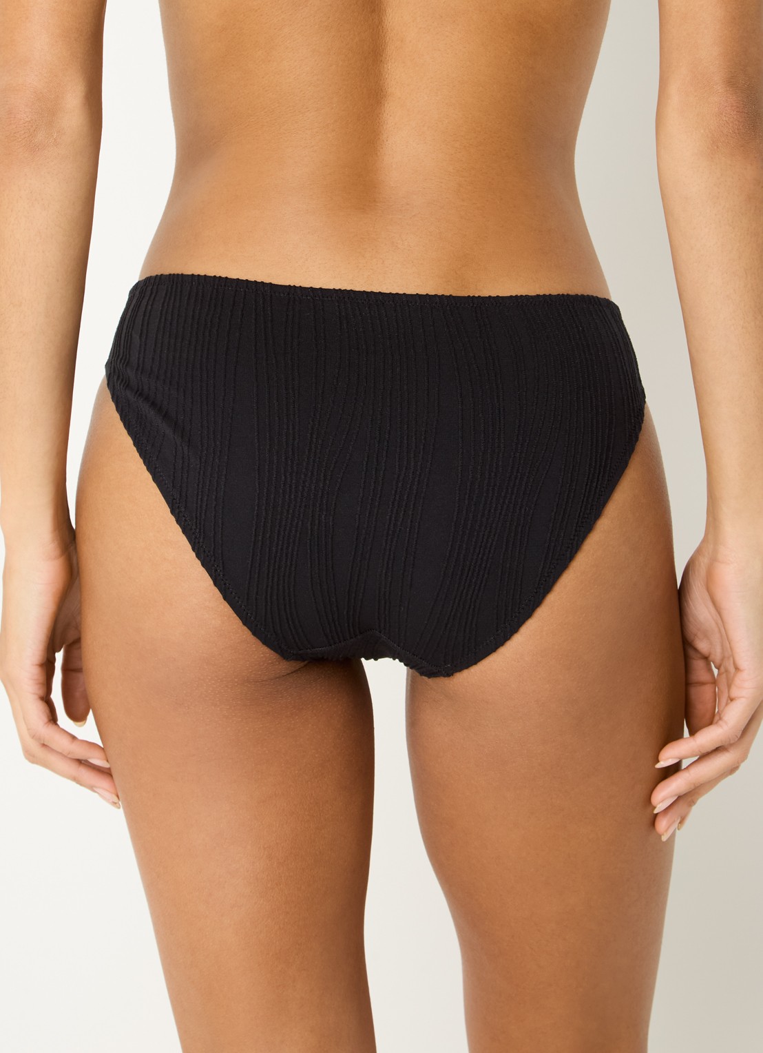 Chantelle Bikinislip met structuur - achterkant 5 zwart