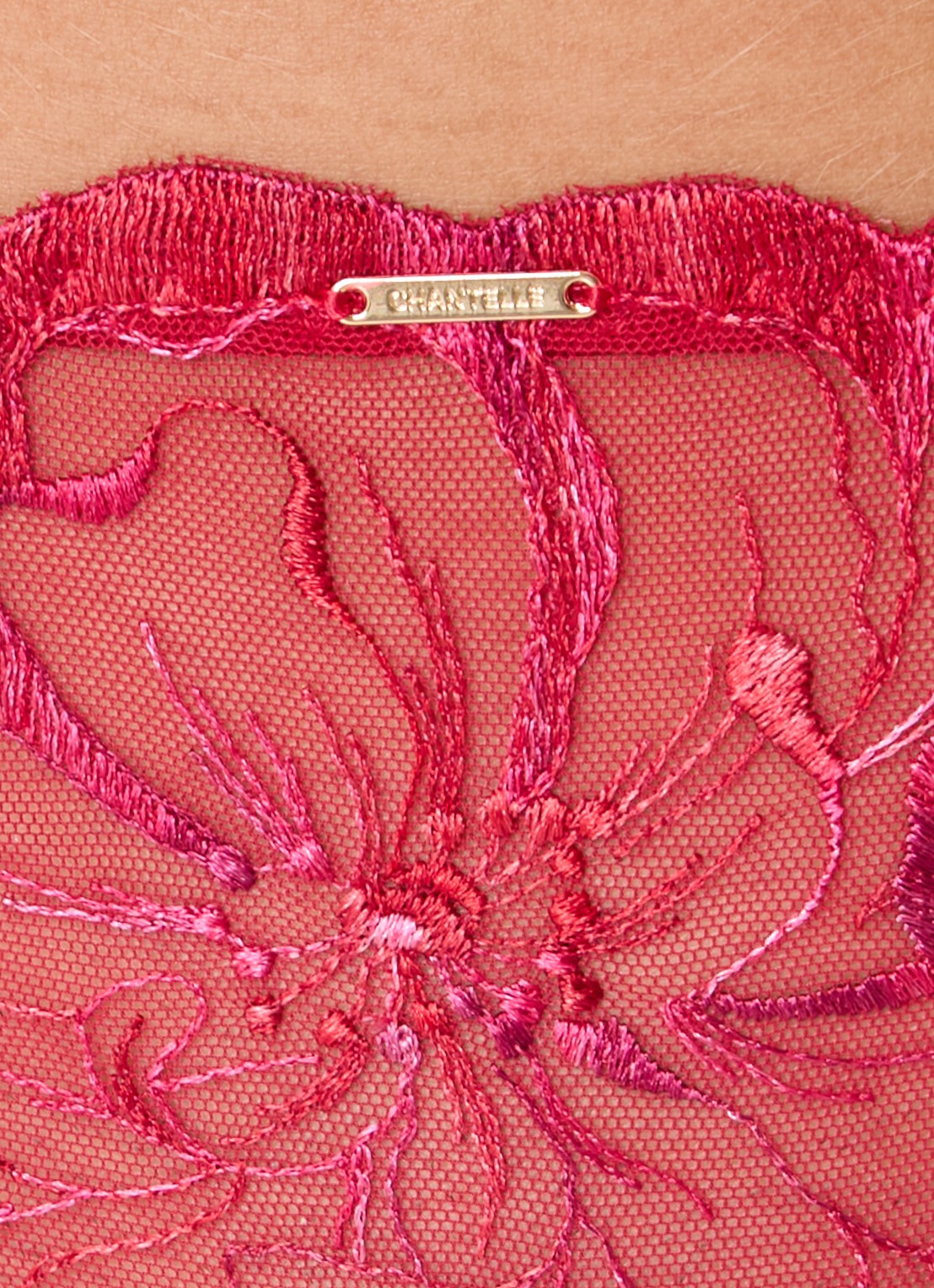 Chantelle Fleurs tanga van kant - detail 2 rood