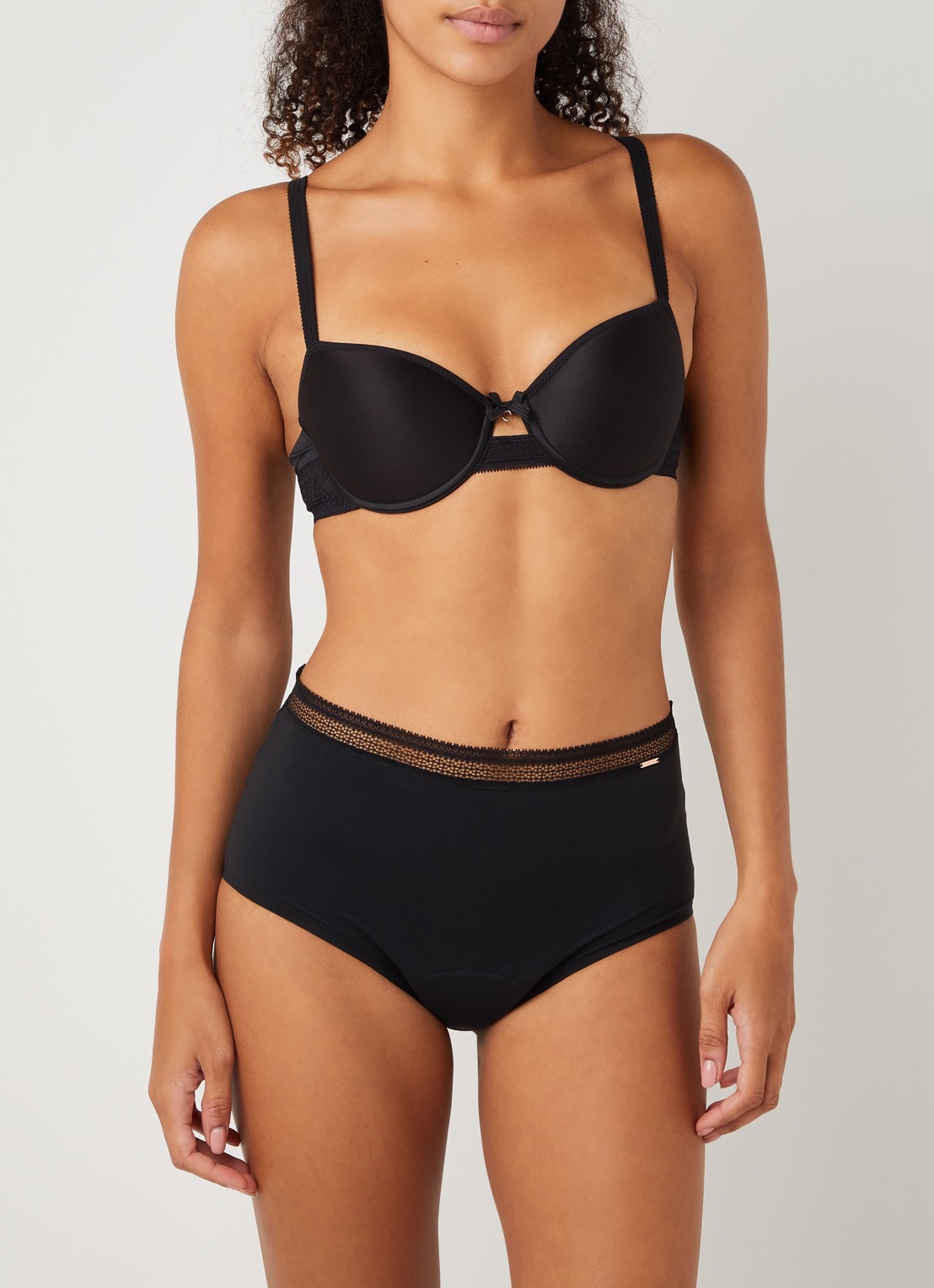 Chantelle High waisted naadloos menstruatie ondergoed met kant - voorkant 4 zwart