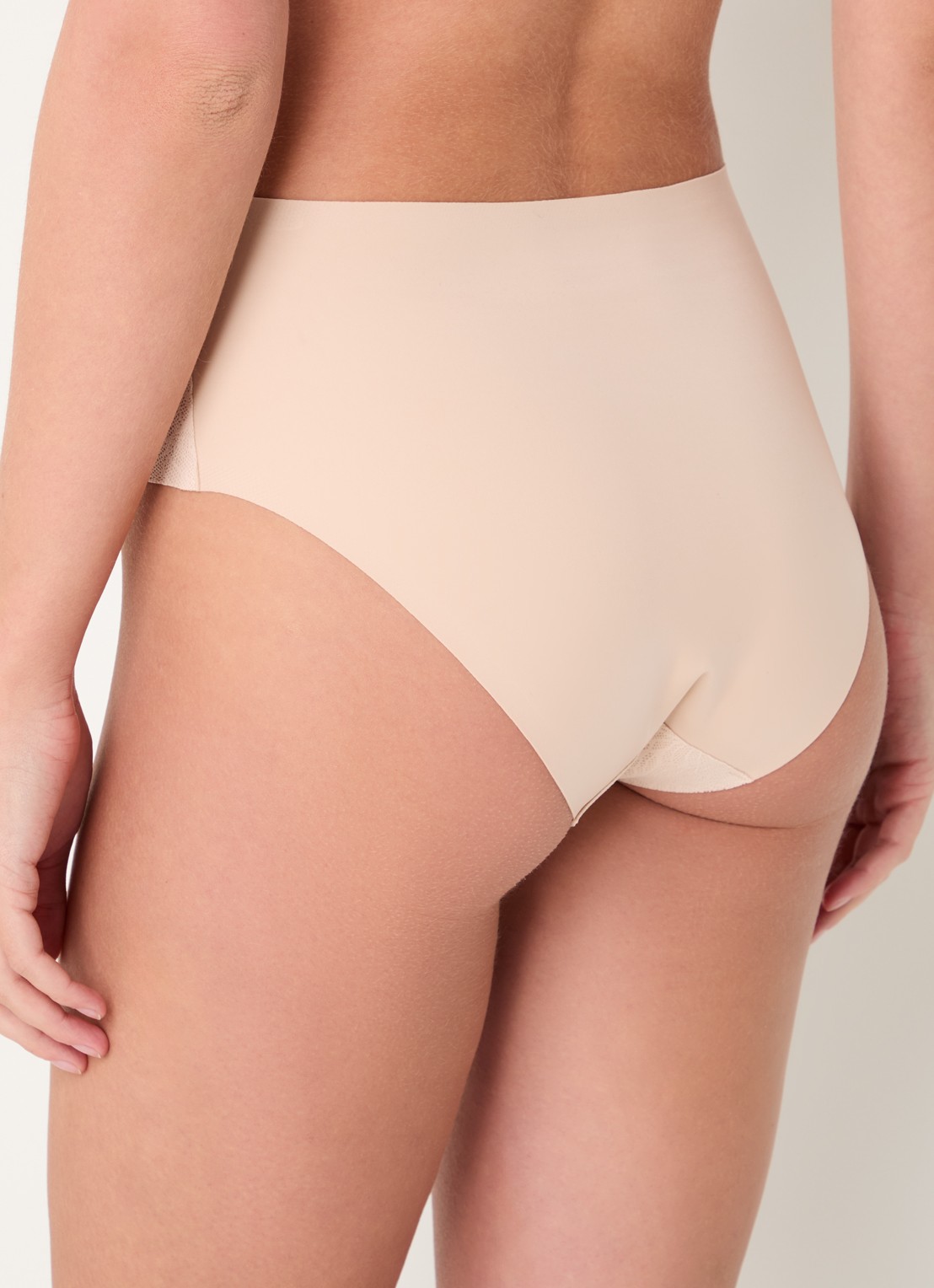 Chantelle High waisted naadloze slip - achterkant 3 beige