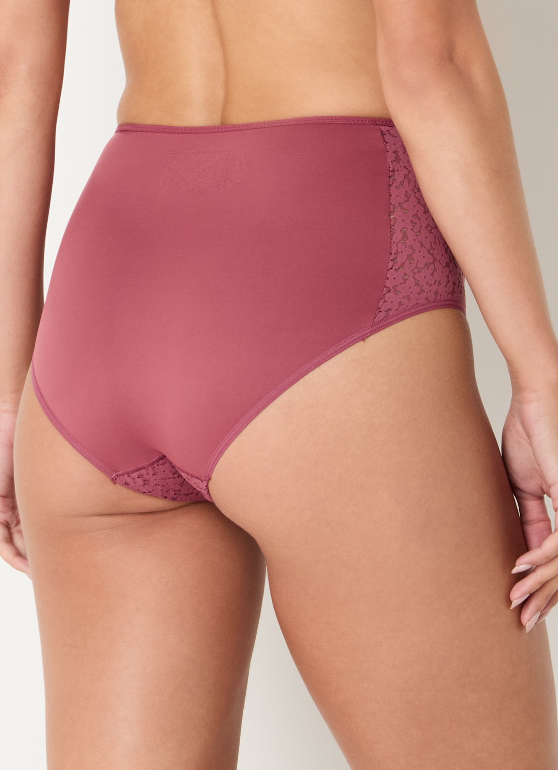 Chantelle High waisted slip met kant - achterkant bordeauxrood