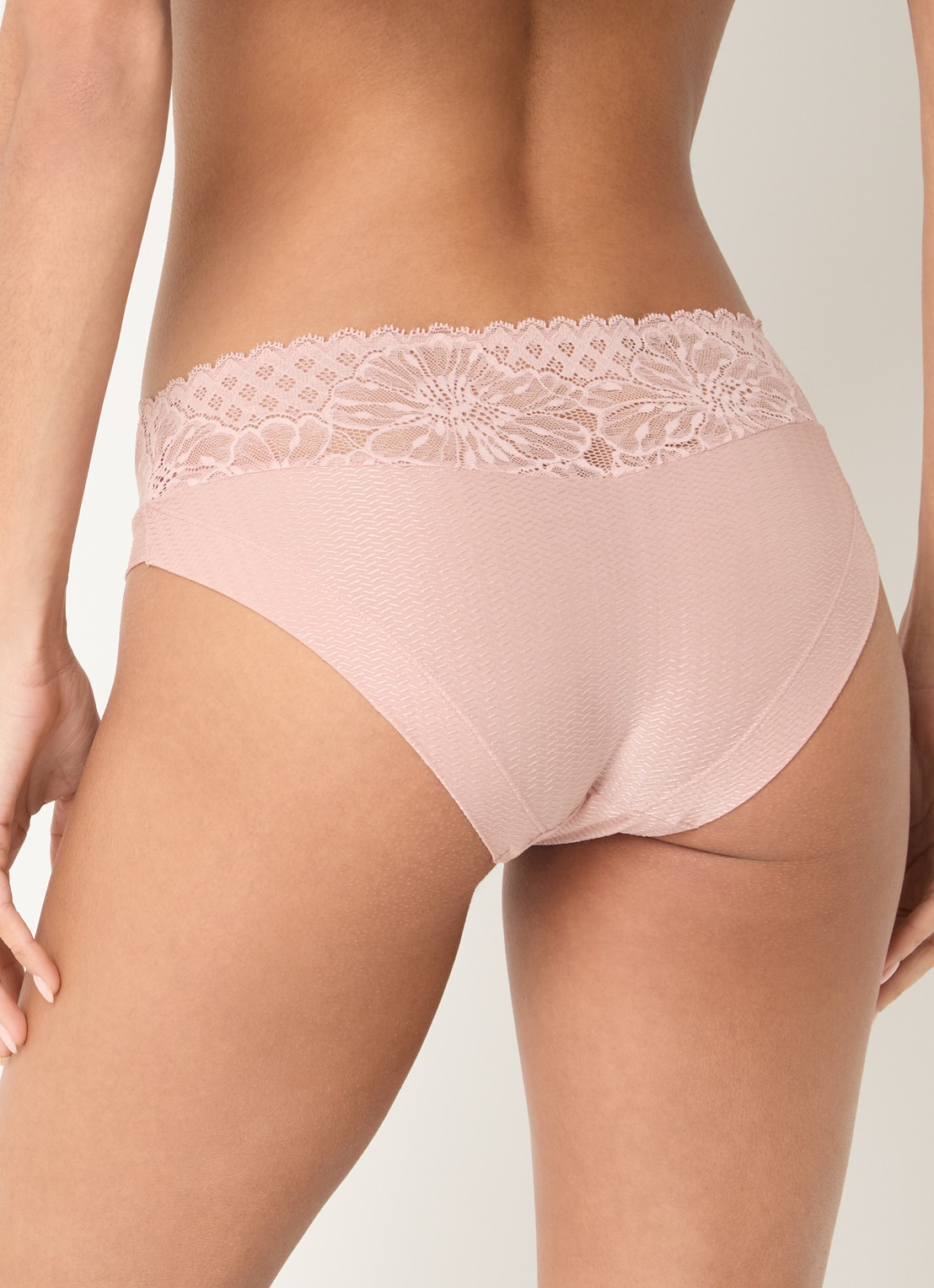 Chantelle High waisted slip met kant  - achterkant 2 oudroze