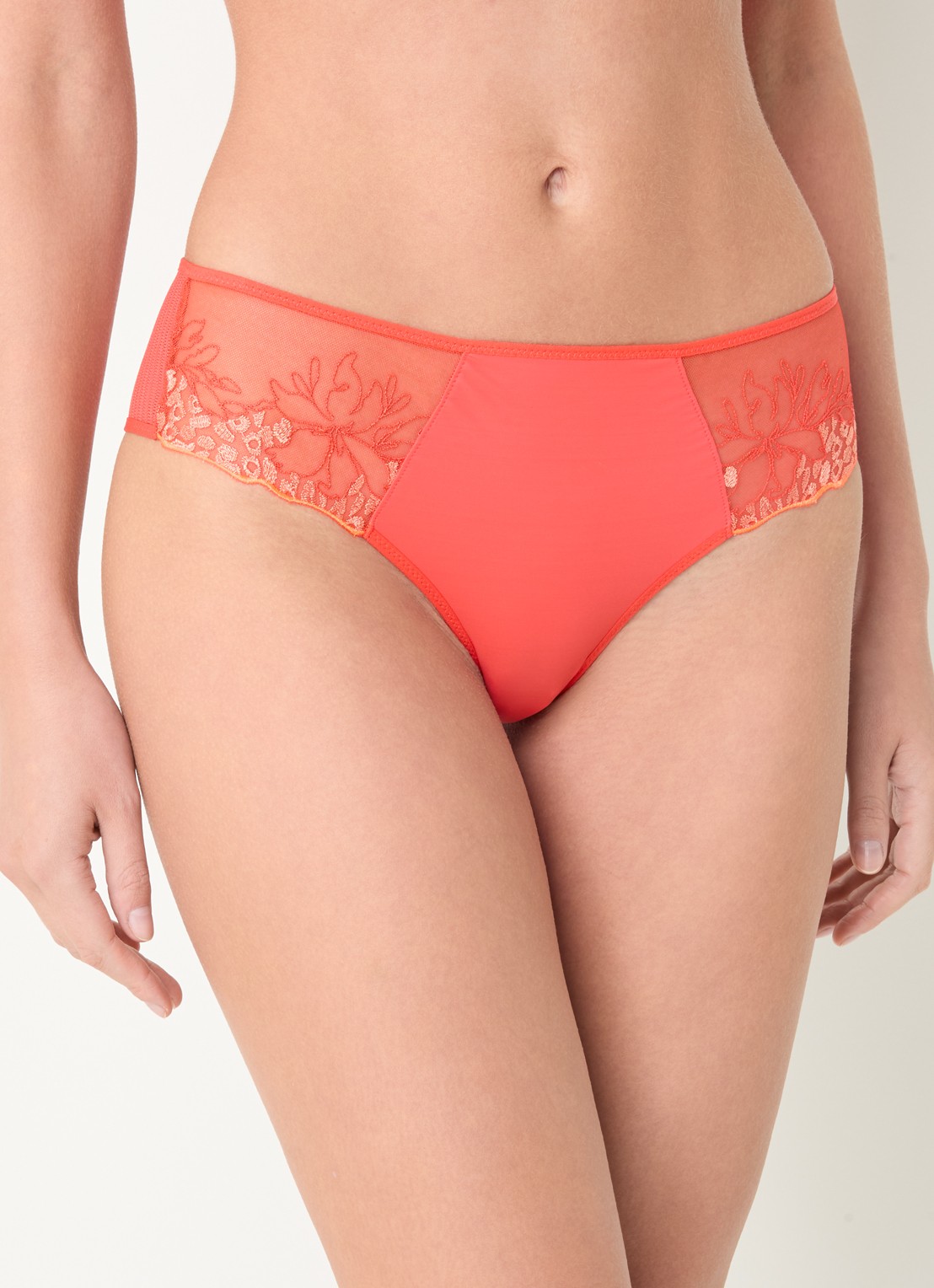Chantelle Hipster met kant en mesh - detail 2 rood