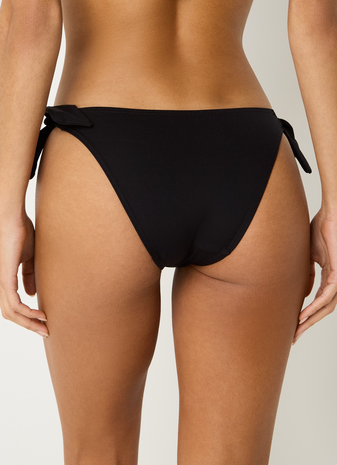 Chantelle Icon tanga bikinislip - achterkant 3 zwart