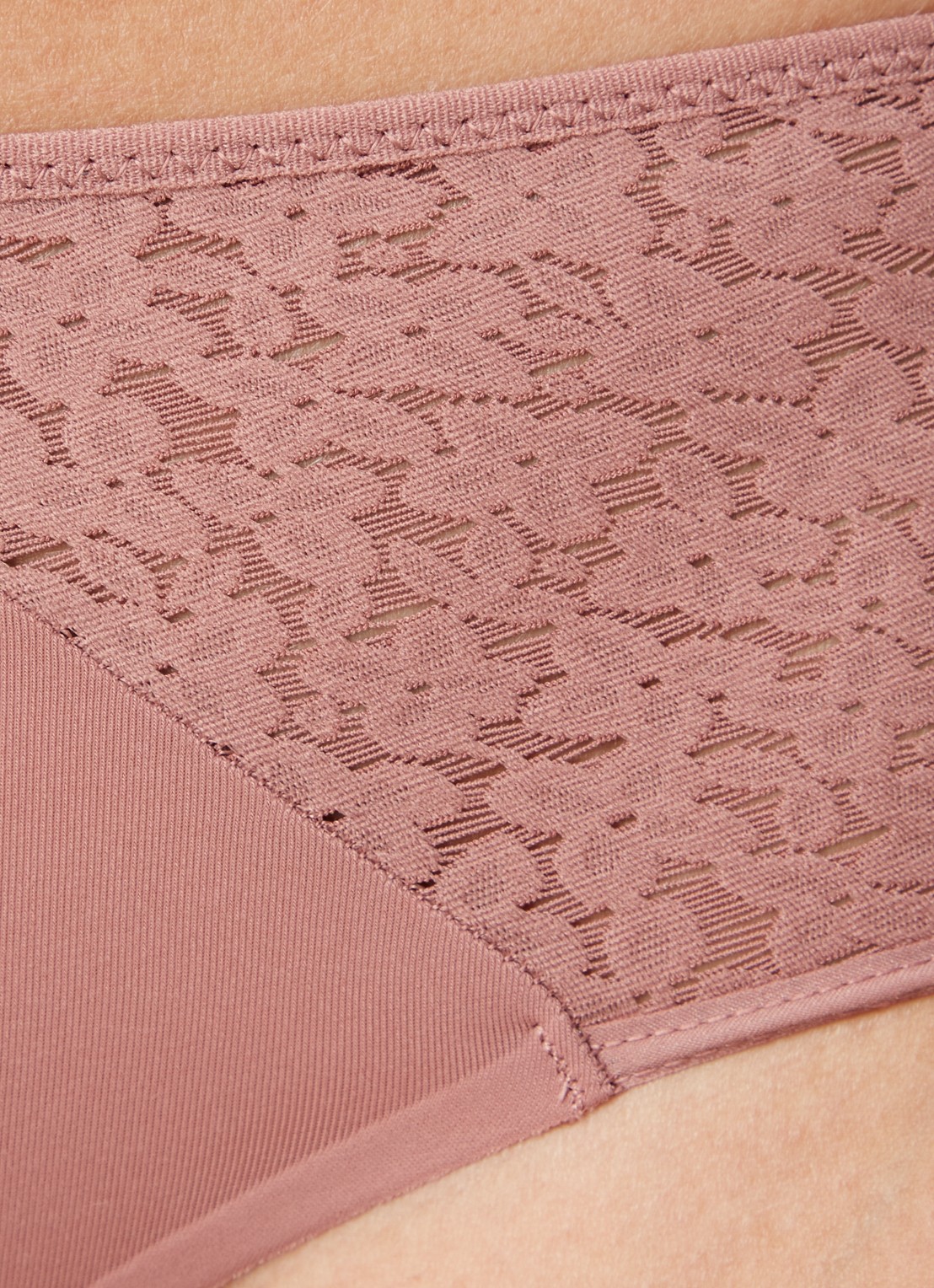 Chantelle Norah shorty met kant - detail 3 oudroze
