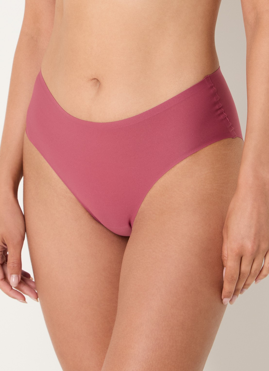 Chantelle One-size-fits-all naadloze hipster - detail bordeauxrood