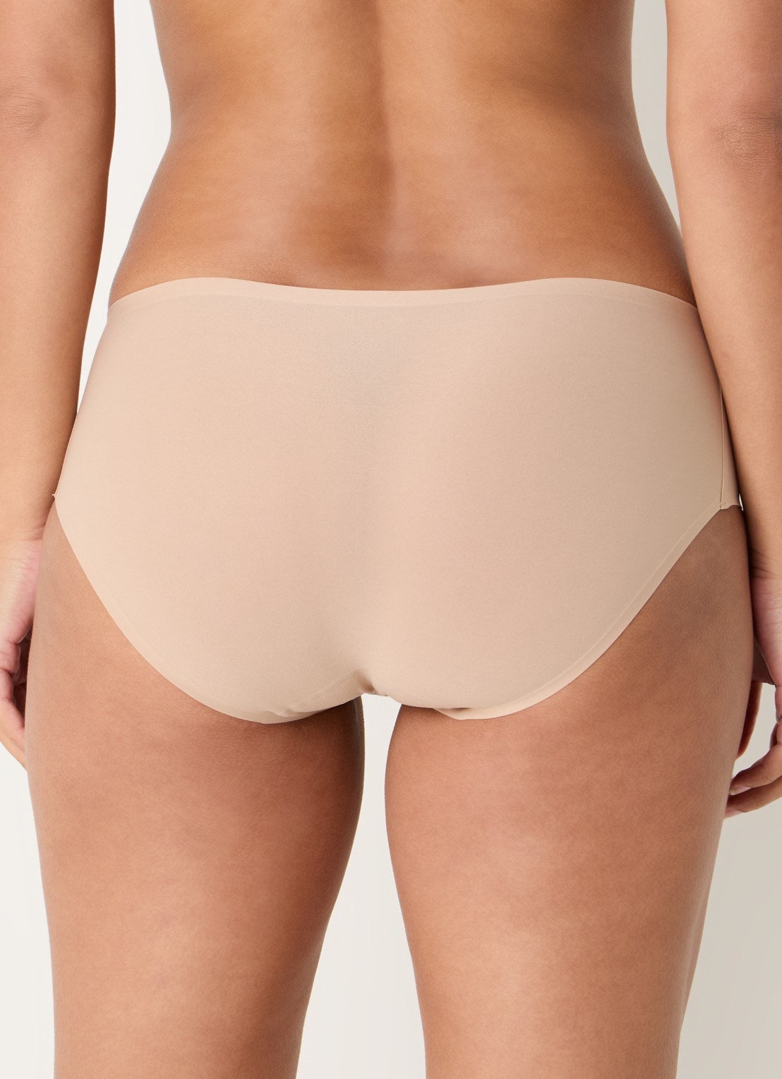 Chantelle One-size-fits-all naadloze slip in 3-pack - achterkant 4 beige