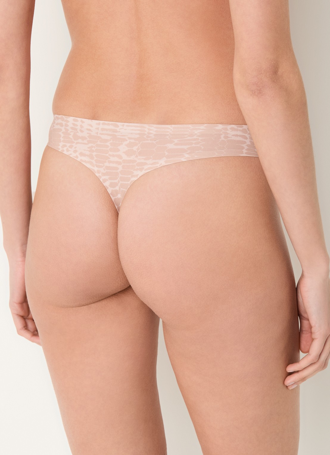 Chantelle One-size-fits-all naadloze string met dierenprint - achterkant 4 oudroze
