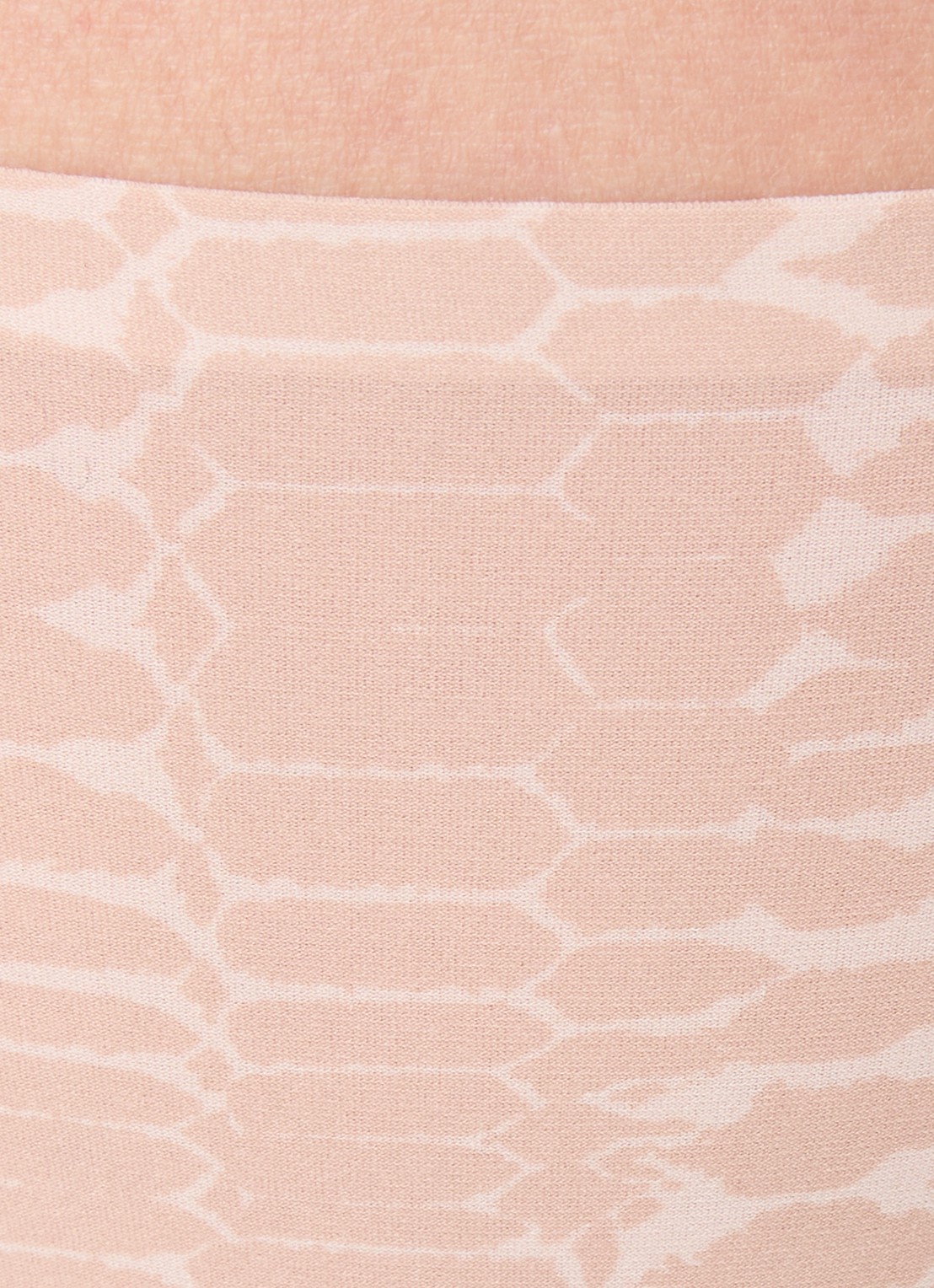 Chantelle One-size-fits-all naadloze string met dierenprint - detail 2 oudroze