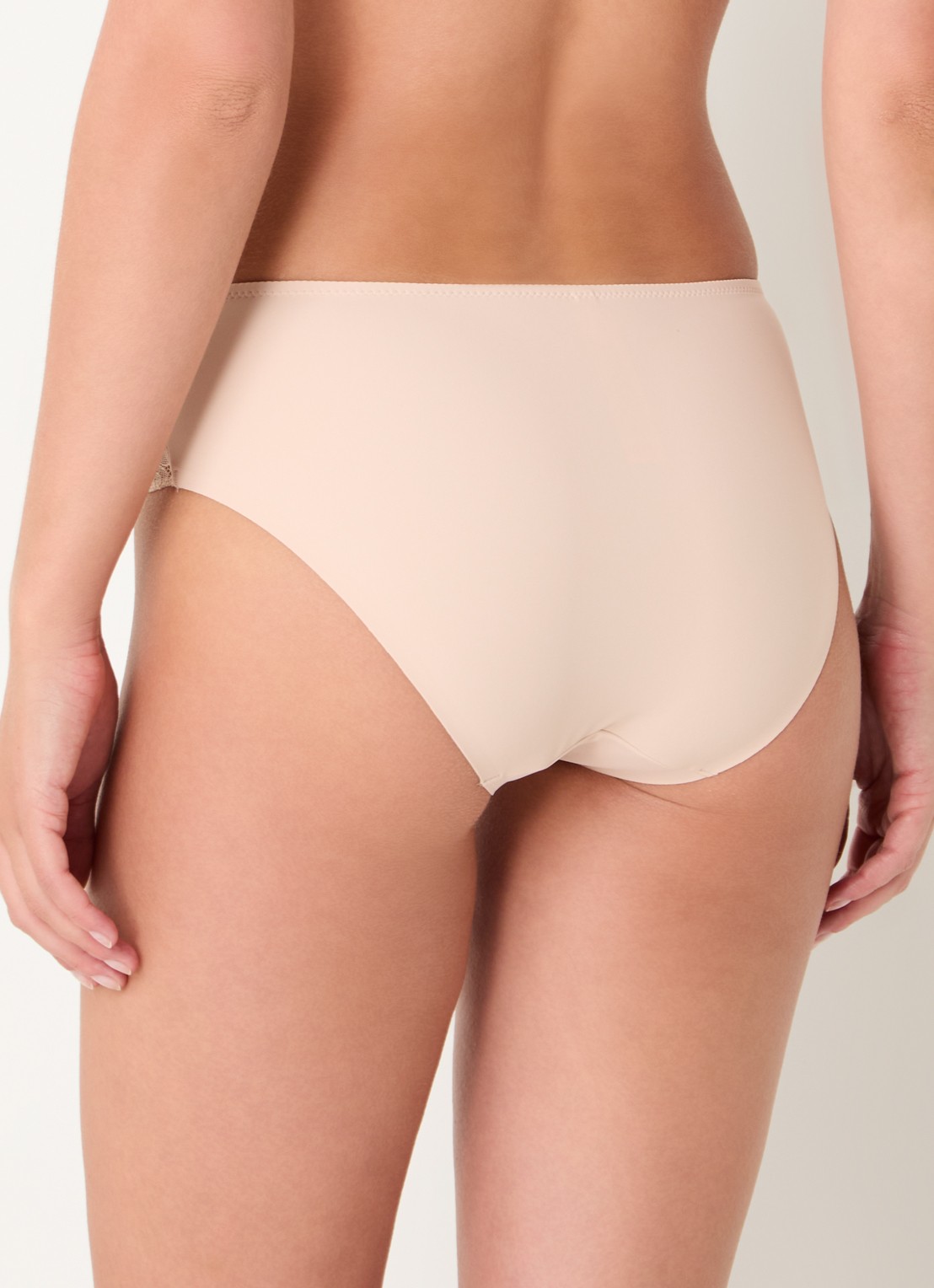 Chantelle Origins high waisted naadloze slip met kant - achterkant 3 beige