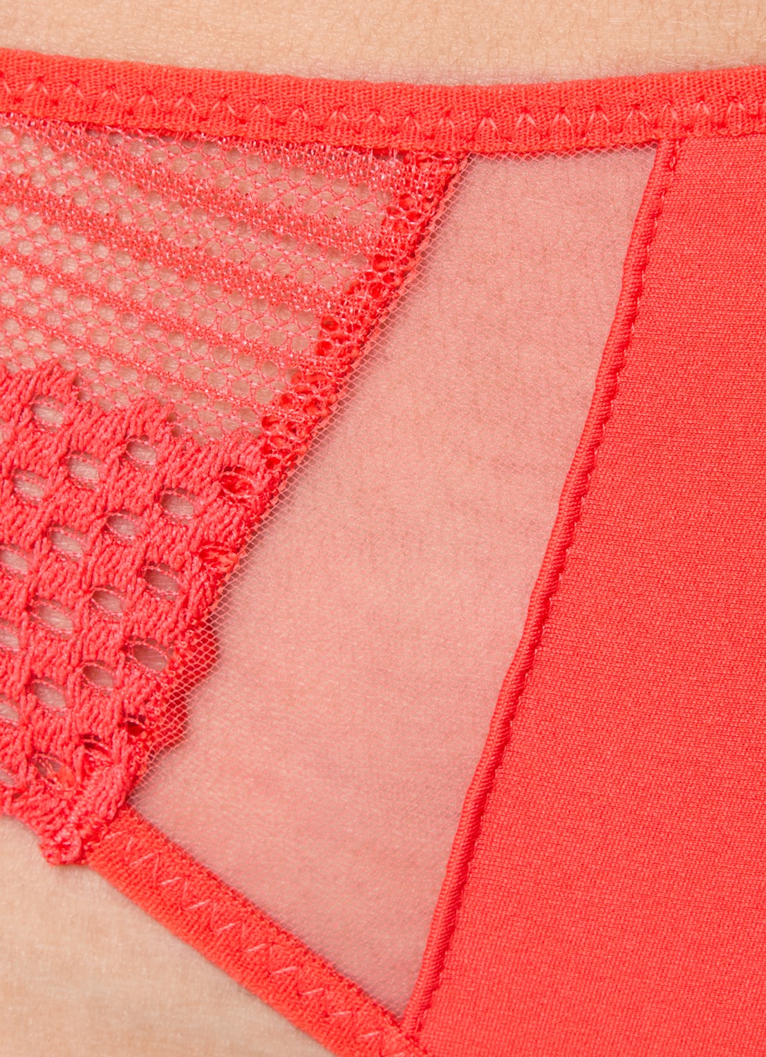 Chantelle Play tanga met kant - detail 4 rood