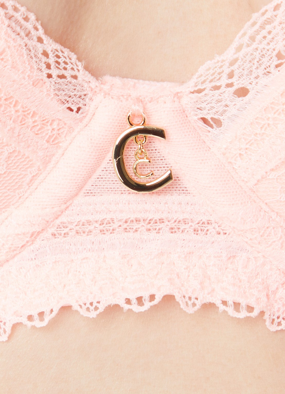 Chantelle Romance beugel bh met overlay van kant - detail 4 abrikoos