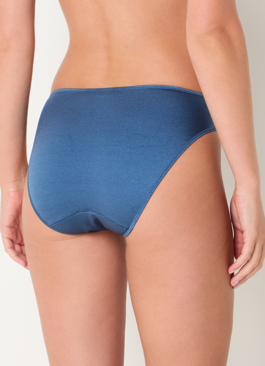 Chantelle Slip met borduring - achterkant 5 blauw