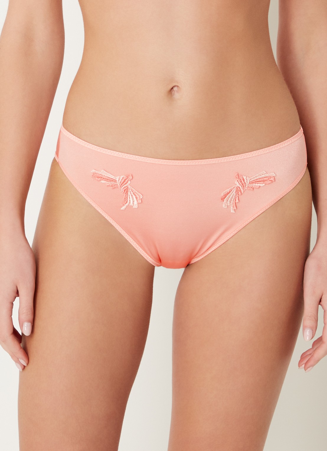 Chantelle Slip met borduring - detail 4 zalmroze
