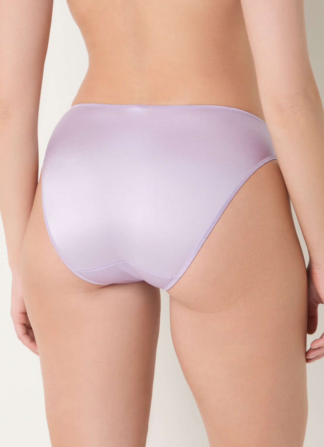 Chantelle Slip met borduring - achterkant 5 lavendel