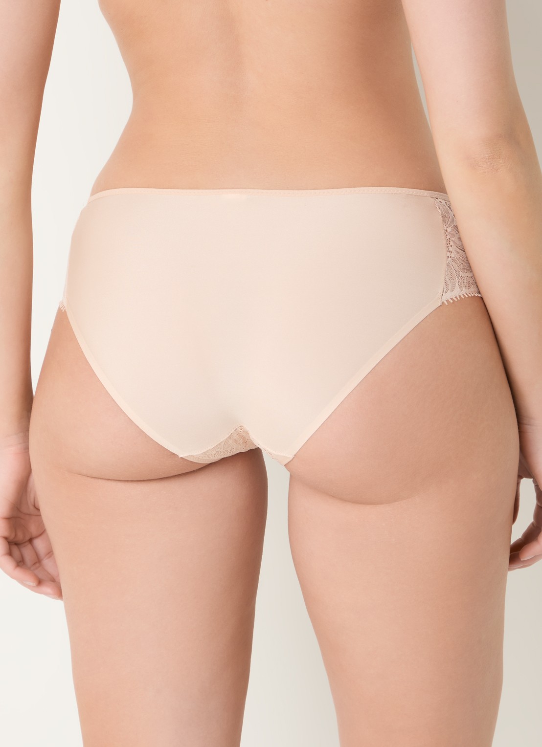 Chantelle Slip met kant - achterkant 2 beige
