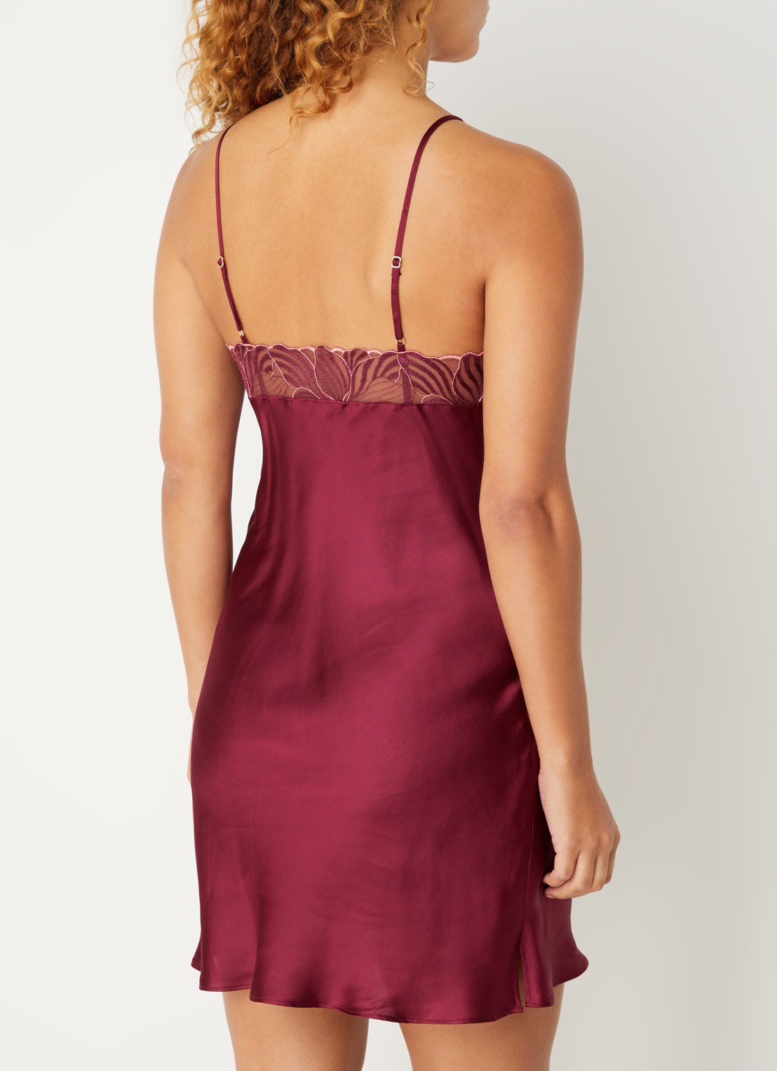 Chantelle Slipdress met kant - achterkant 4 bordeauxrood