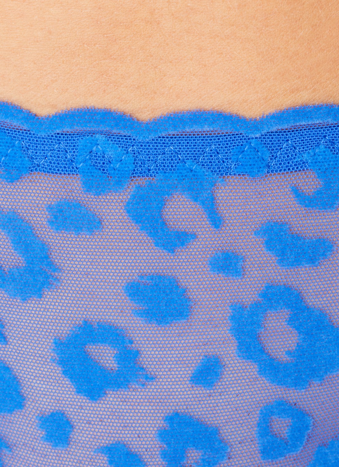 Chantelle Tanga van mesh met panterprint - detail 4 blauw