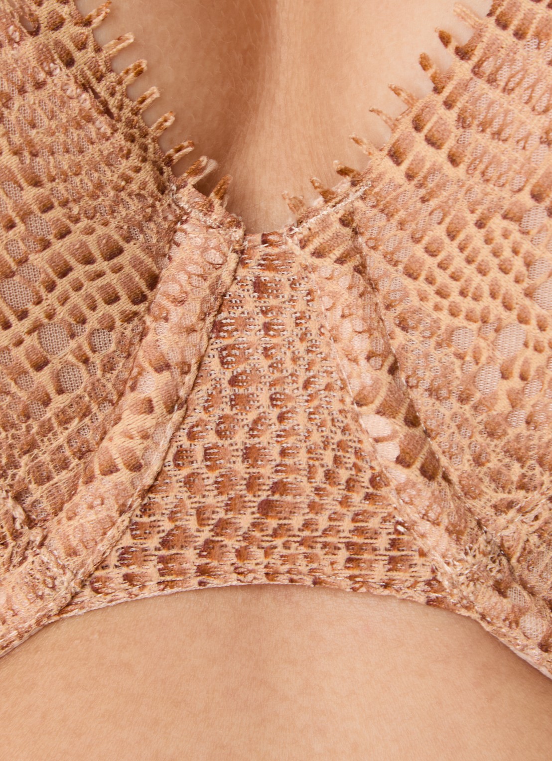 Chantelle Voorgevormde beugel bh van kant - detail 3 camel