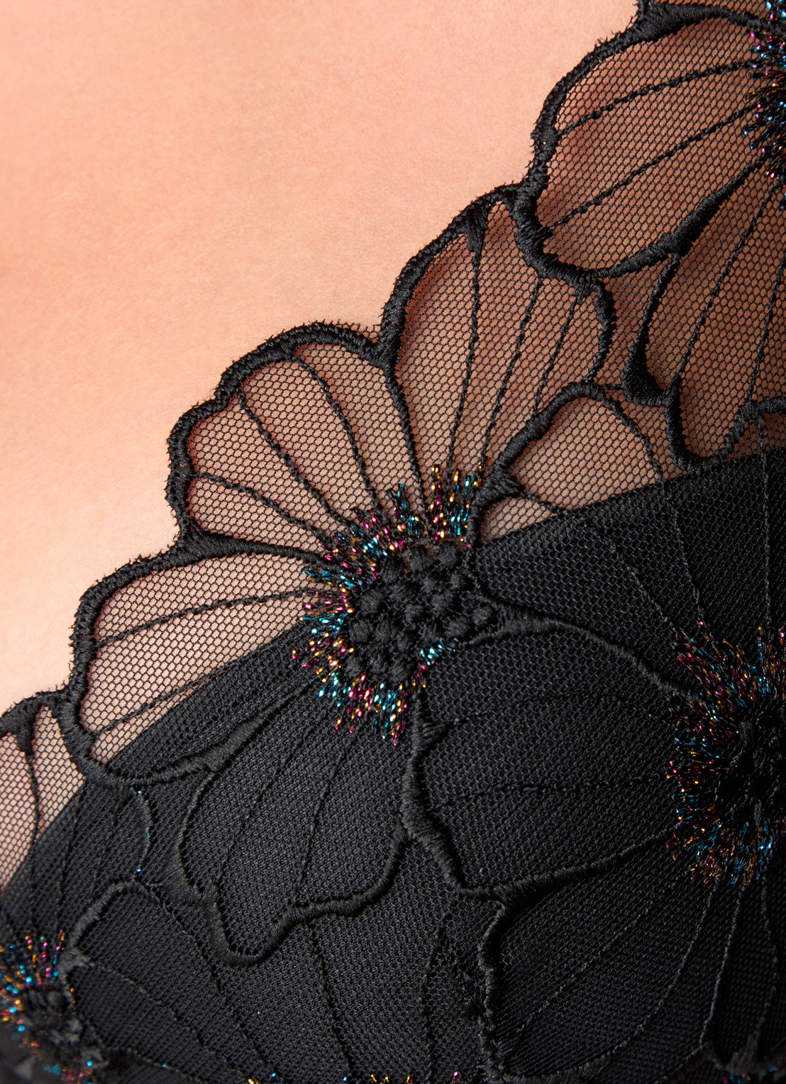 Chantelle Voorgevormde beugel bh van mesh met bloemborduring  - detail 2 zwart