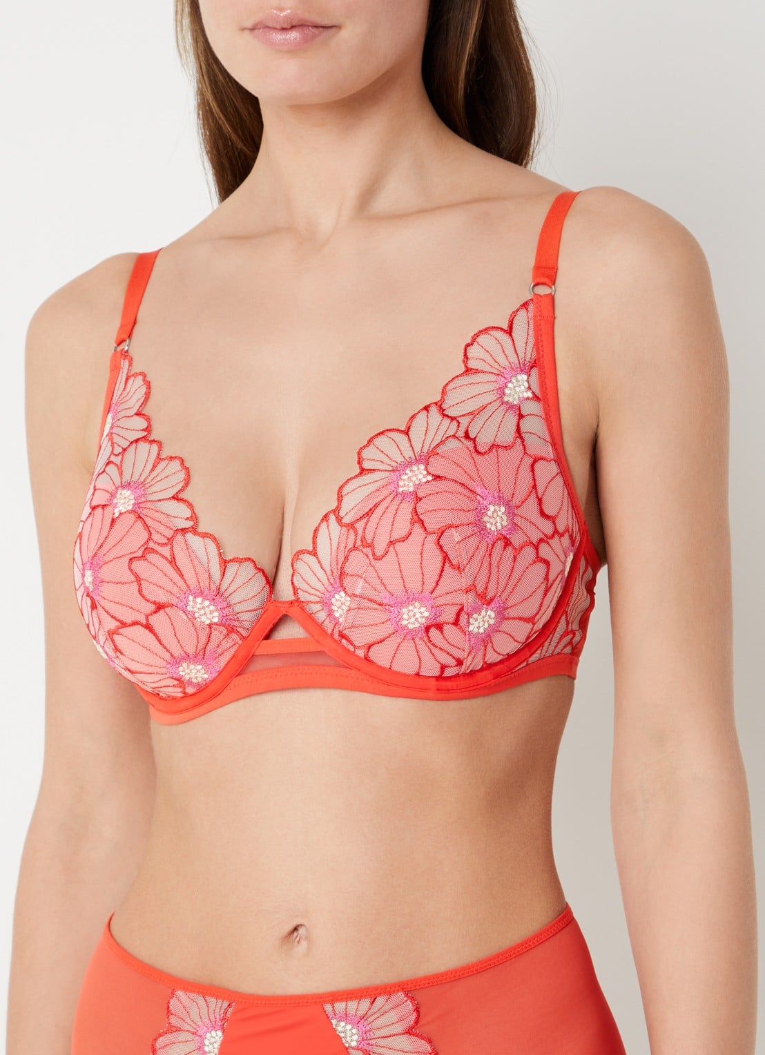 Chantelle Voorgevormde beugel bh van mesh met bloemborduring  - voorkant 2 koraalrood