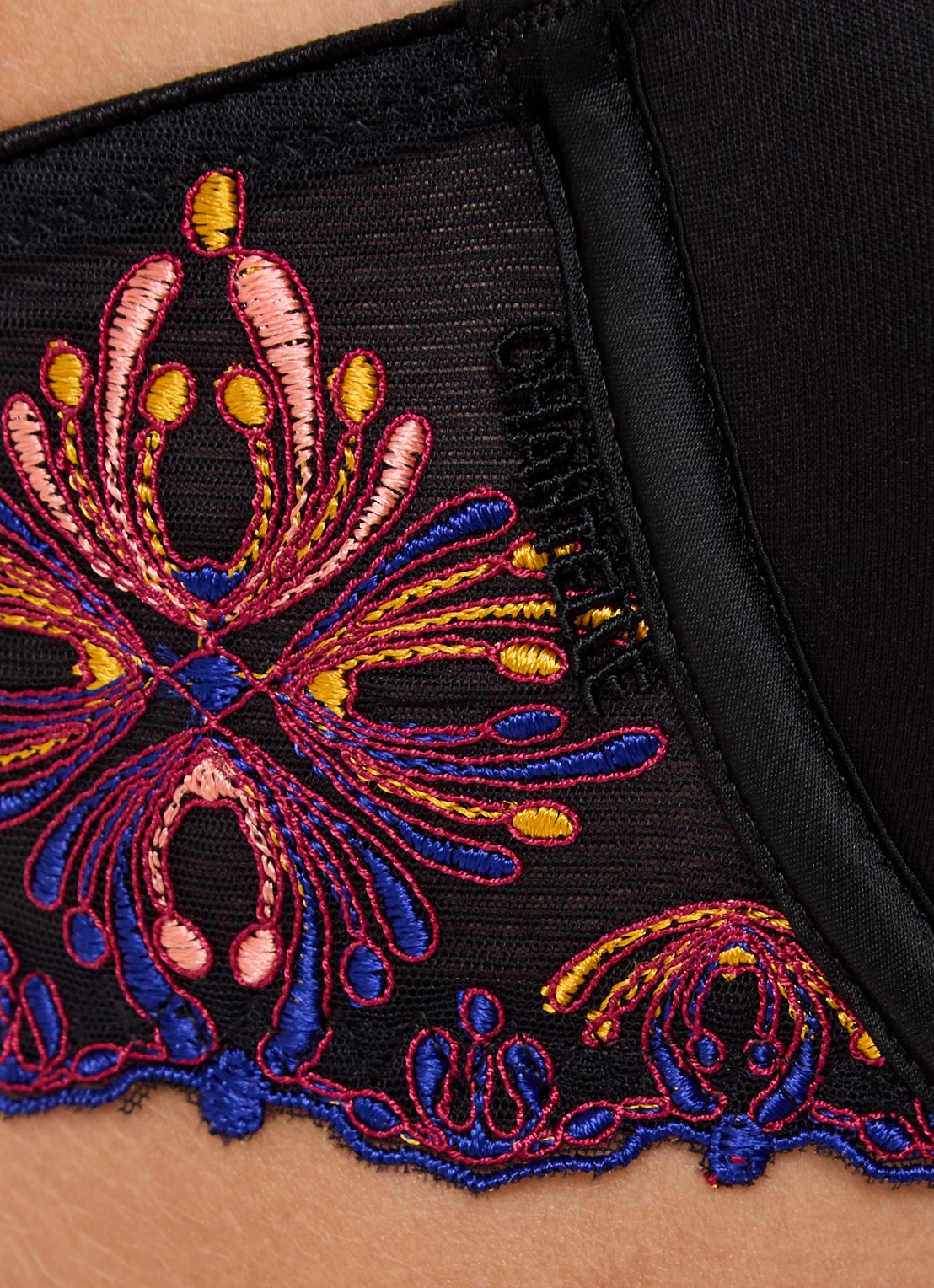 Chantelle Voorgevormde T-shirt bh met borduring - detail 3 zwart