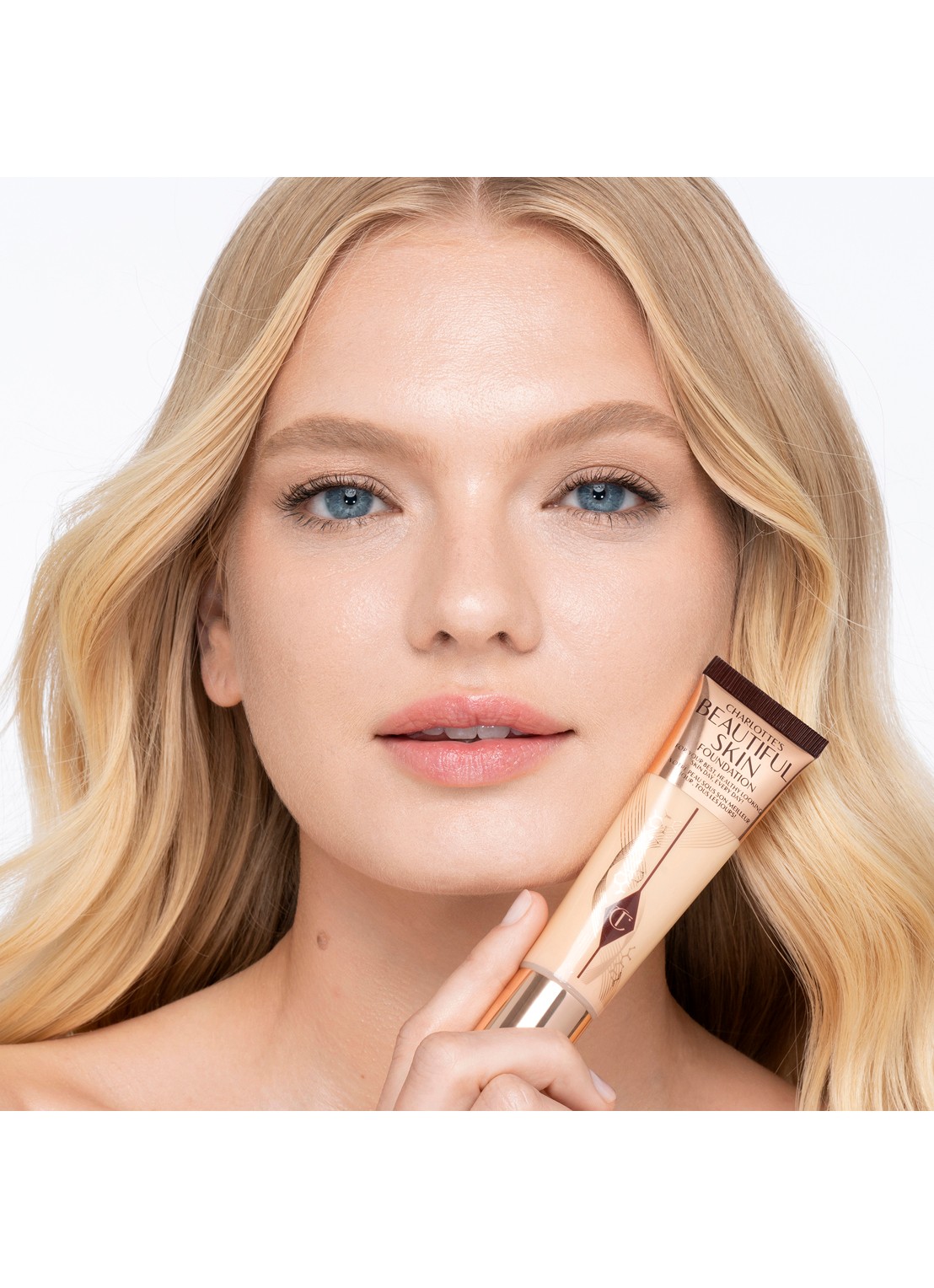 Charlotte Tilbury Beautiful Skin Foundation - vloeibare foundation - detail 5 3 neutral