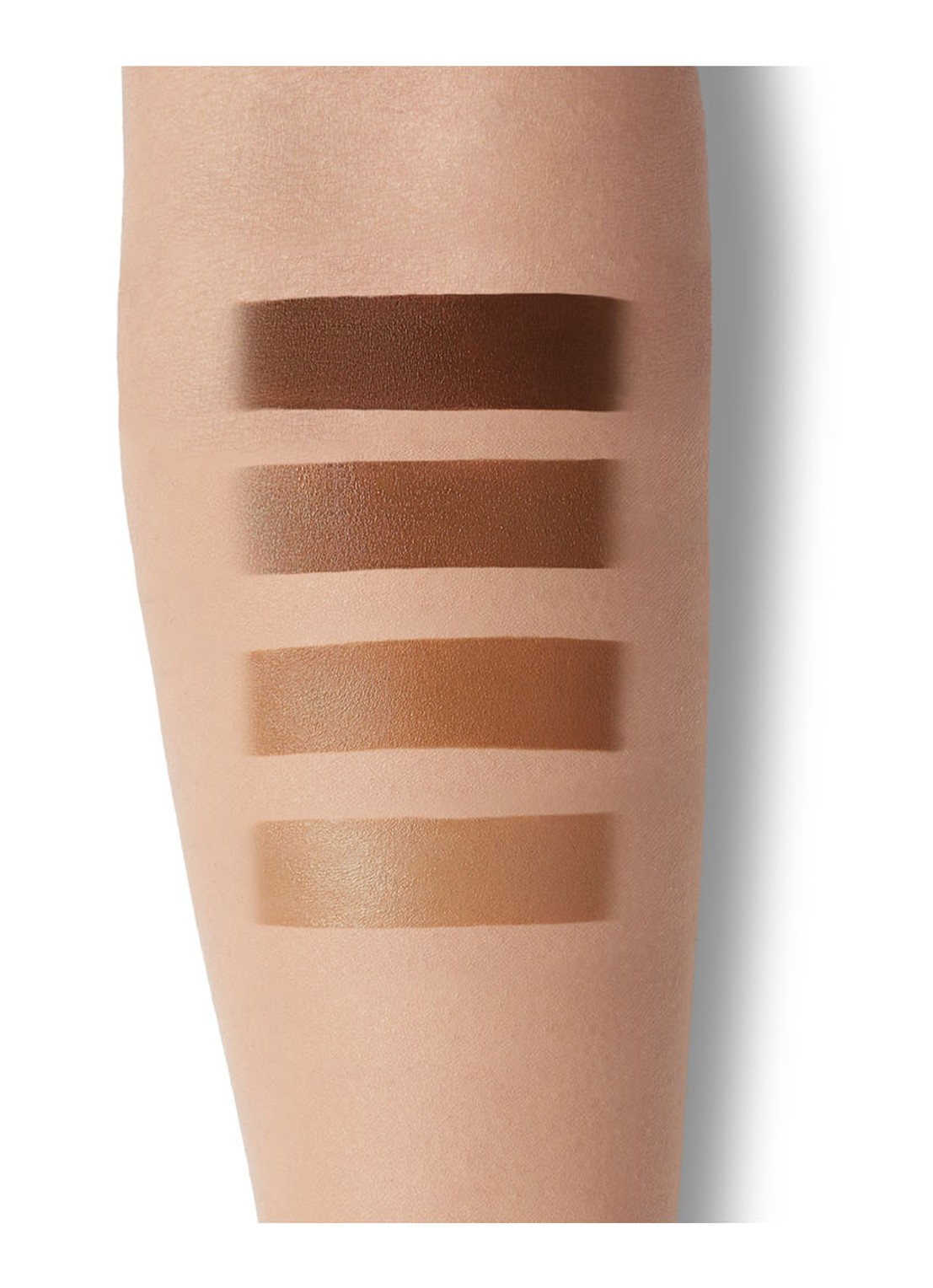 Charlotte Tilbury Beautiful Skin Sun-Kissed Glow Bronzer - detail 3 medium 