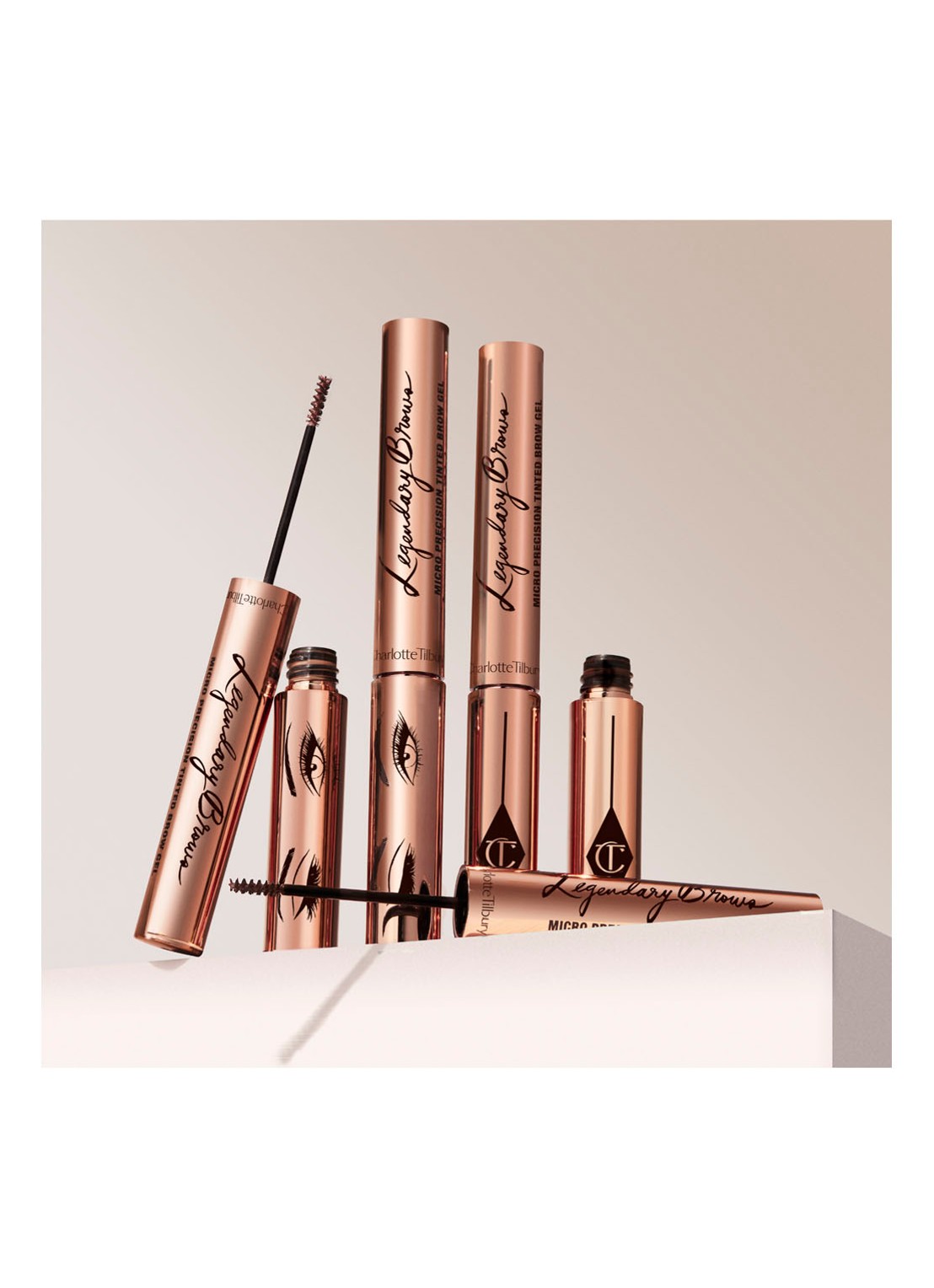 Charlotte Tilbury Brow Gel Legendary Brows - wenkbrauwgel - detail 6 soft brown