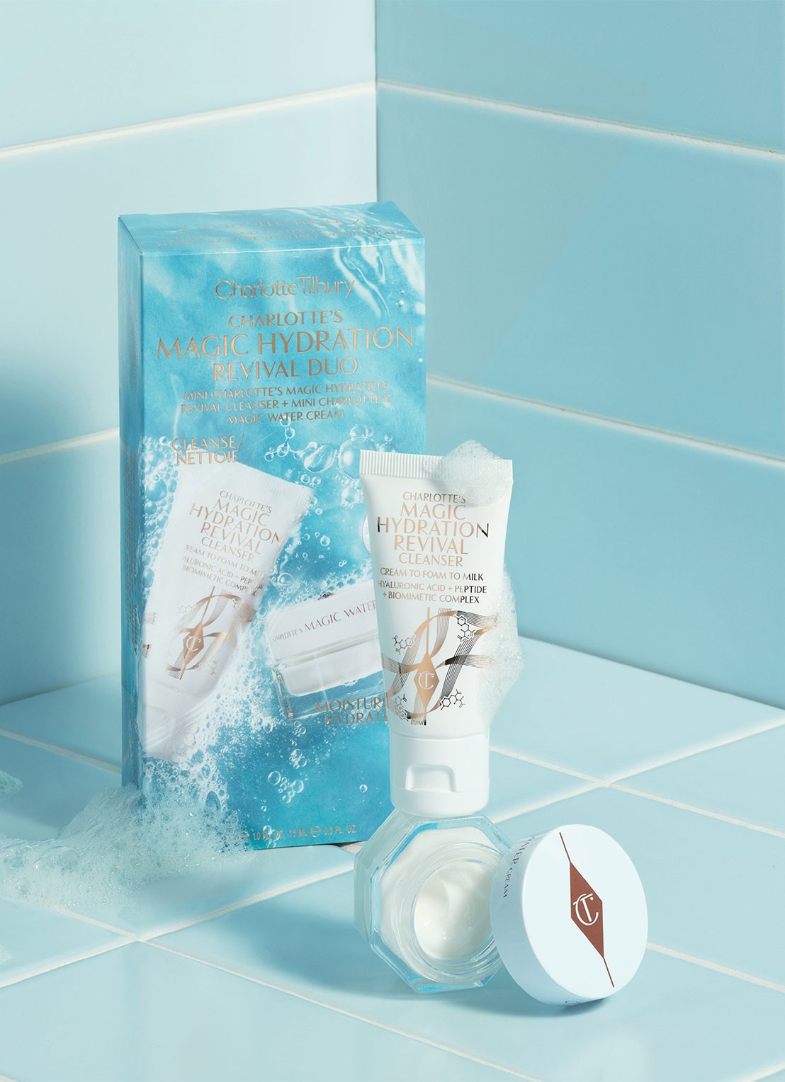 Charlotte Tilbury Charlotte's Magic Hydration Revival Duo - verzorgingsset - detail 6 beige
