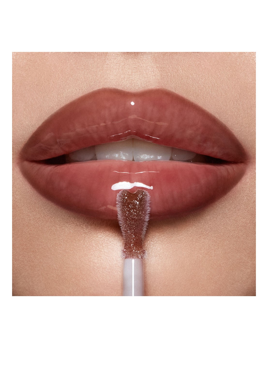 Charlotte Tilbury Collagen Lip Bath - lipgloss - detail 4 pillow talk deep