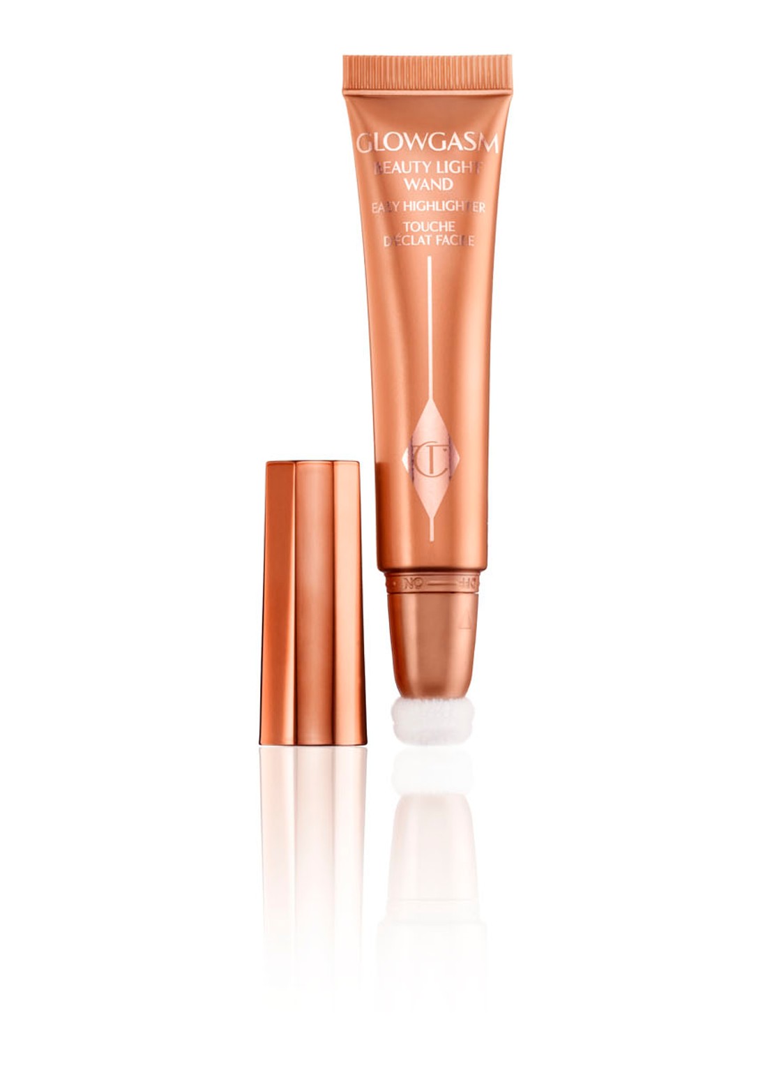 Charlotte Tilbury Glowgasm Beauty Light Wand - vloeibare blush - voorkant peachgasm