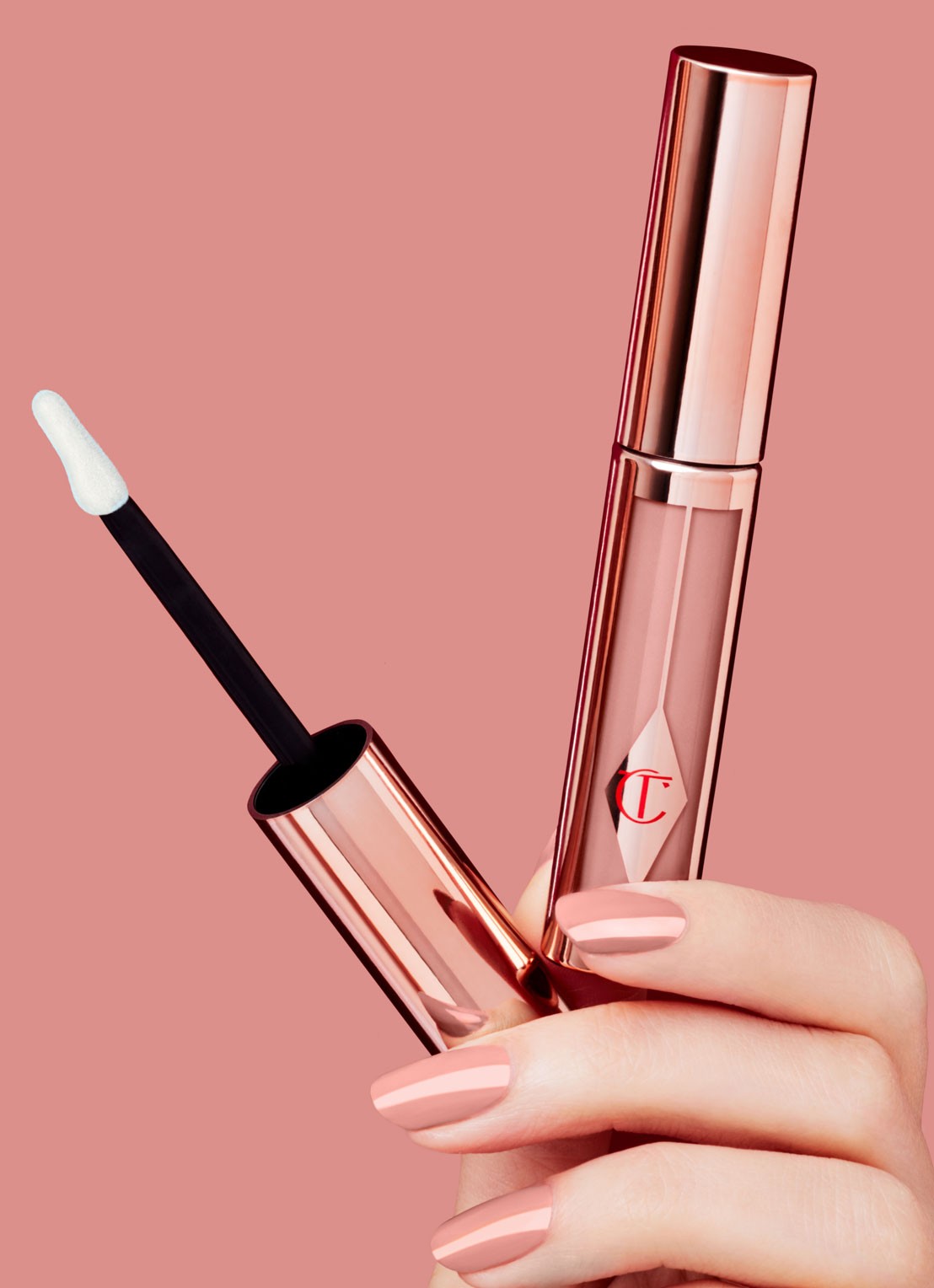 Charlotte Tilbury Hollywood Lip - liquid lipstick - detail 5 charlotte darling