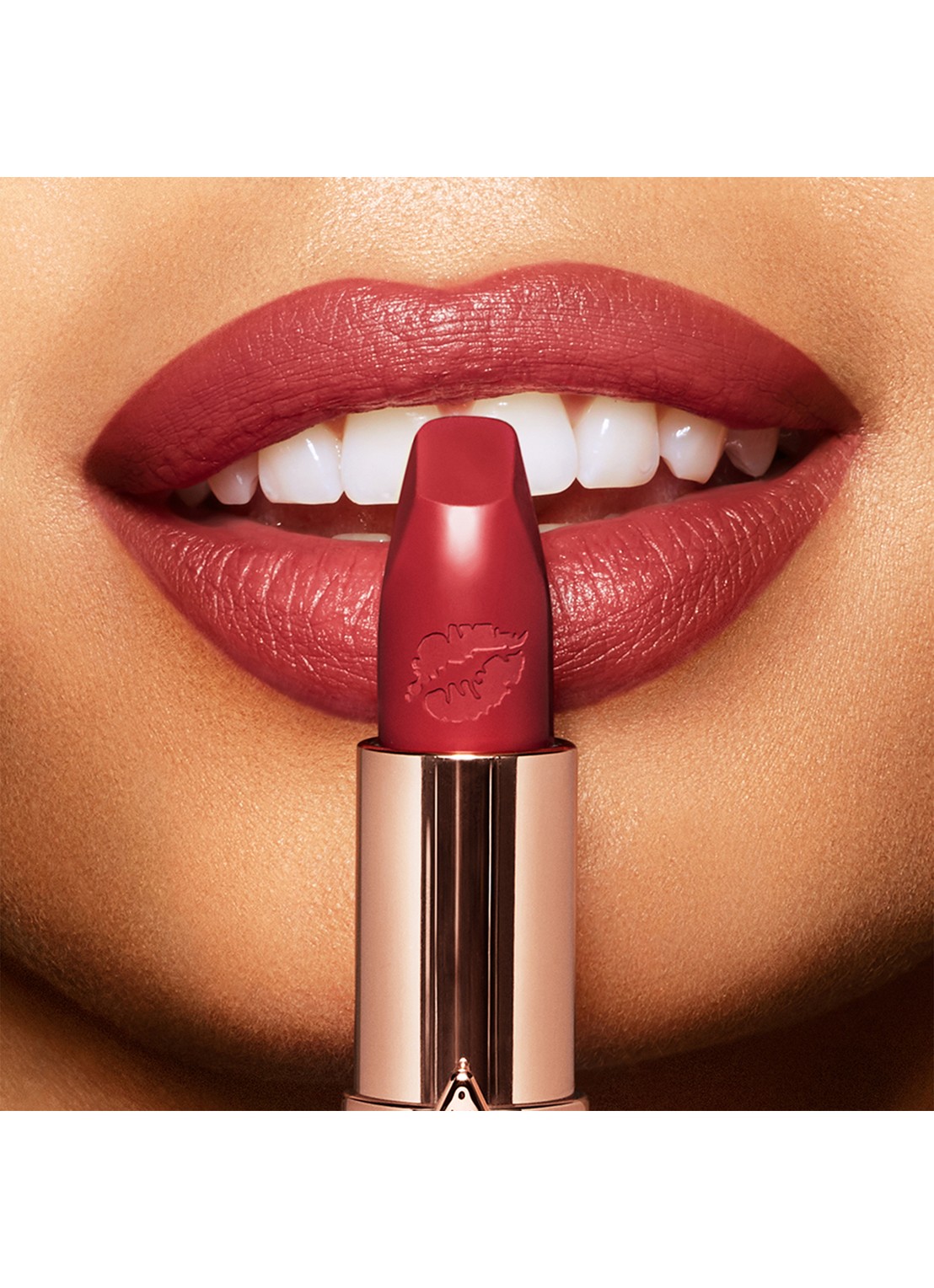 Charlotte Tilbury Hot Lips 2 - lipstick - voorkant 2 transparant