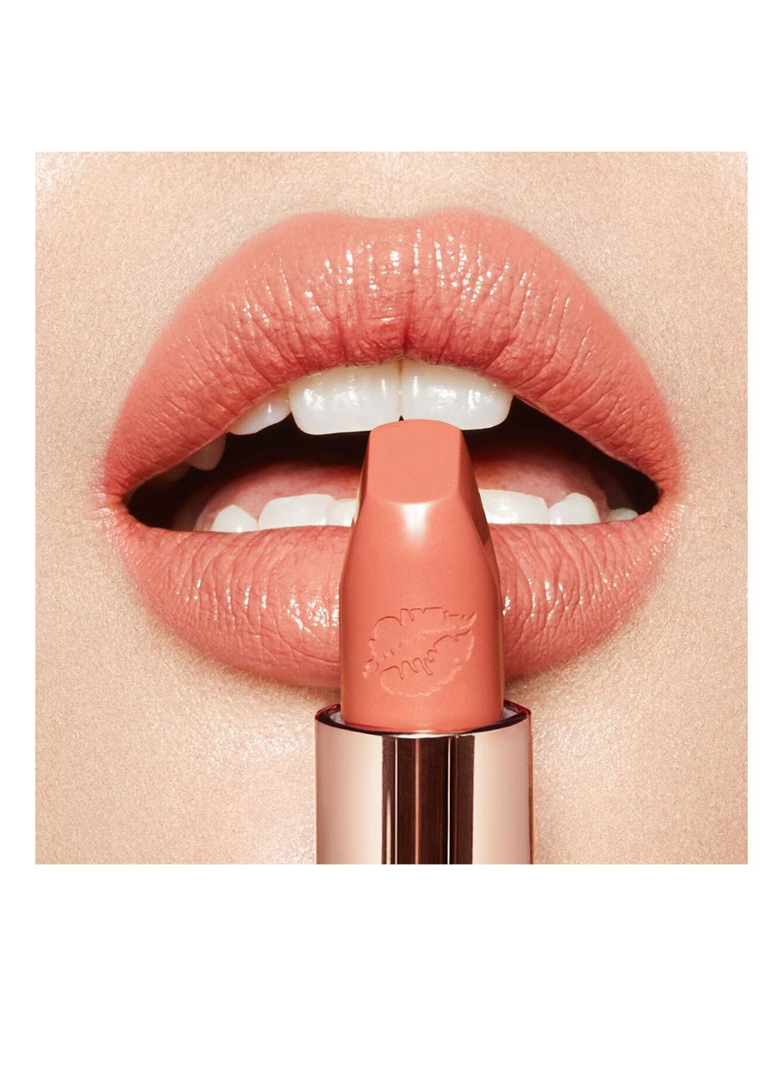 Charlotte Tilbury Hot Lips 2 - lipstick - detail 3 angel alessandra