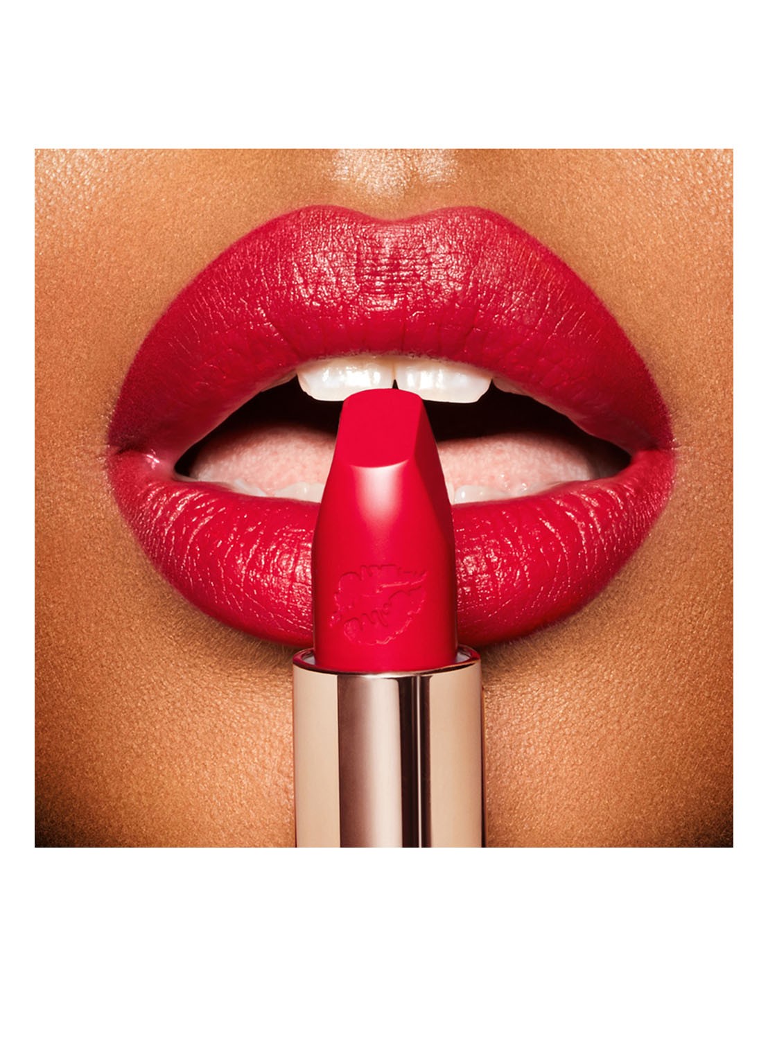 Charlotte Tilbury Hot Lips 2 - lipstick - detail 4 patsy red