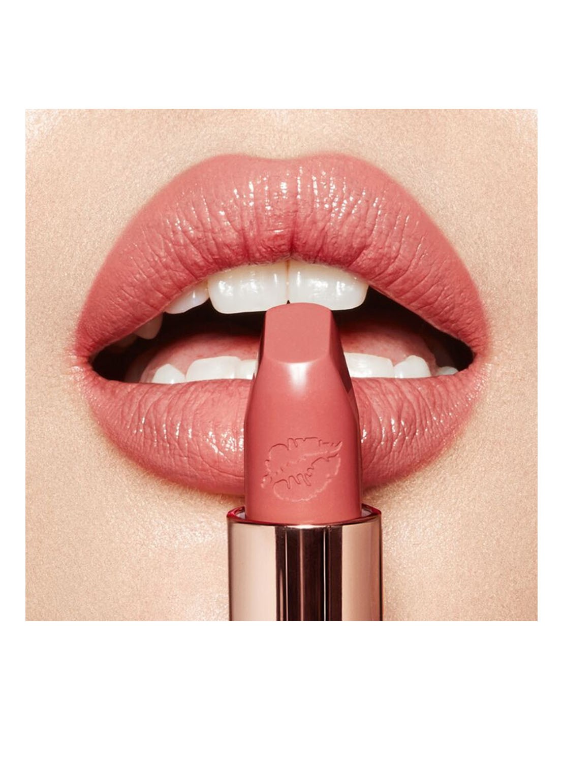 Charlotte Tilbury Hot Lips 2 - lipstick - detail 5 in love with olivia