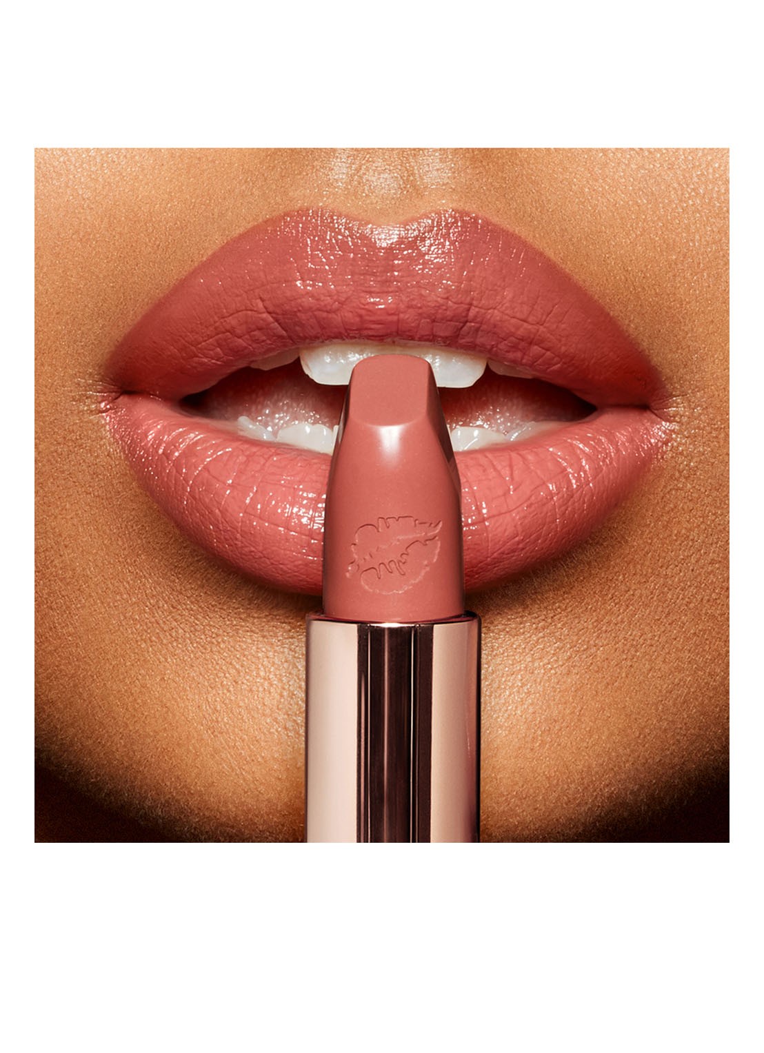 Charlotte Tilbury Hot Lips 2 - lipstick - detail 6 in love with olivia