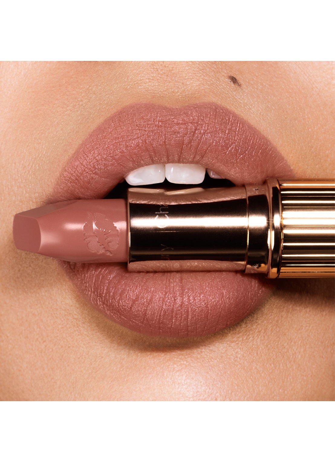 Charlotte Tilbury Hot Lips lipstick - detail 2 super cindy