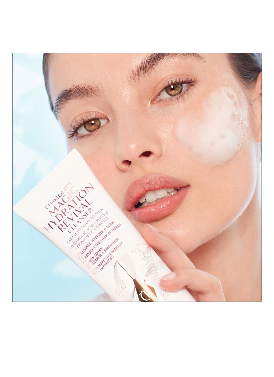 Charlotte Tilbury Hydration Revival Cleanser - reinigingscrème - detail 3 undefined