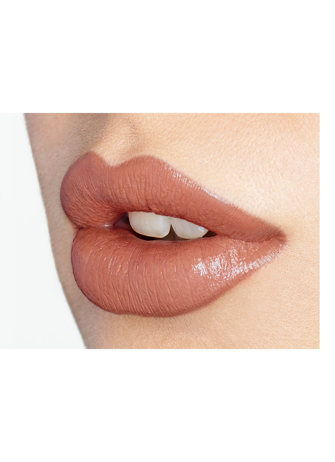 Charlotte Tilbury K.I.S.S.I.N.G lipstick - detail 2 penelope pink